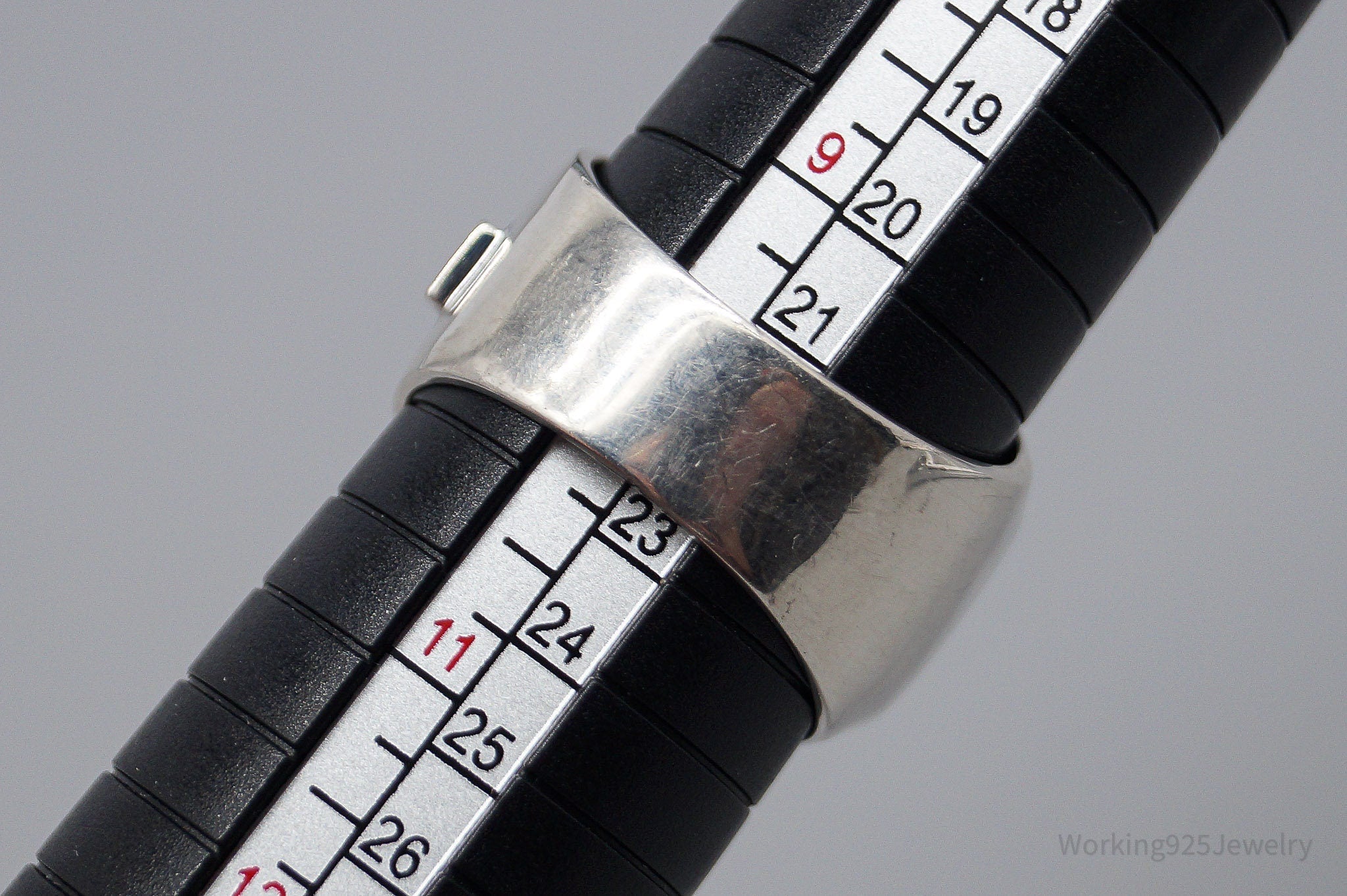 Vintage Designer Elle Sterling Silver & Ruby Band Ring - Size 10