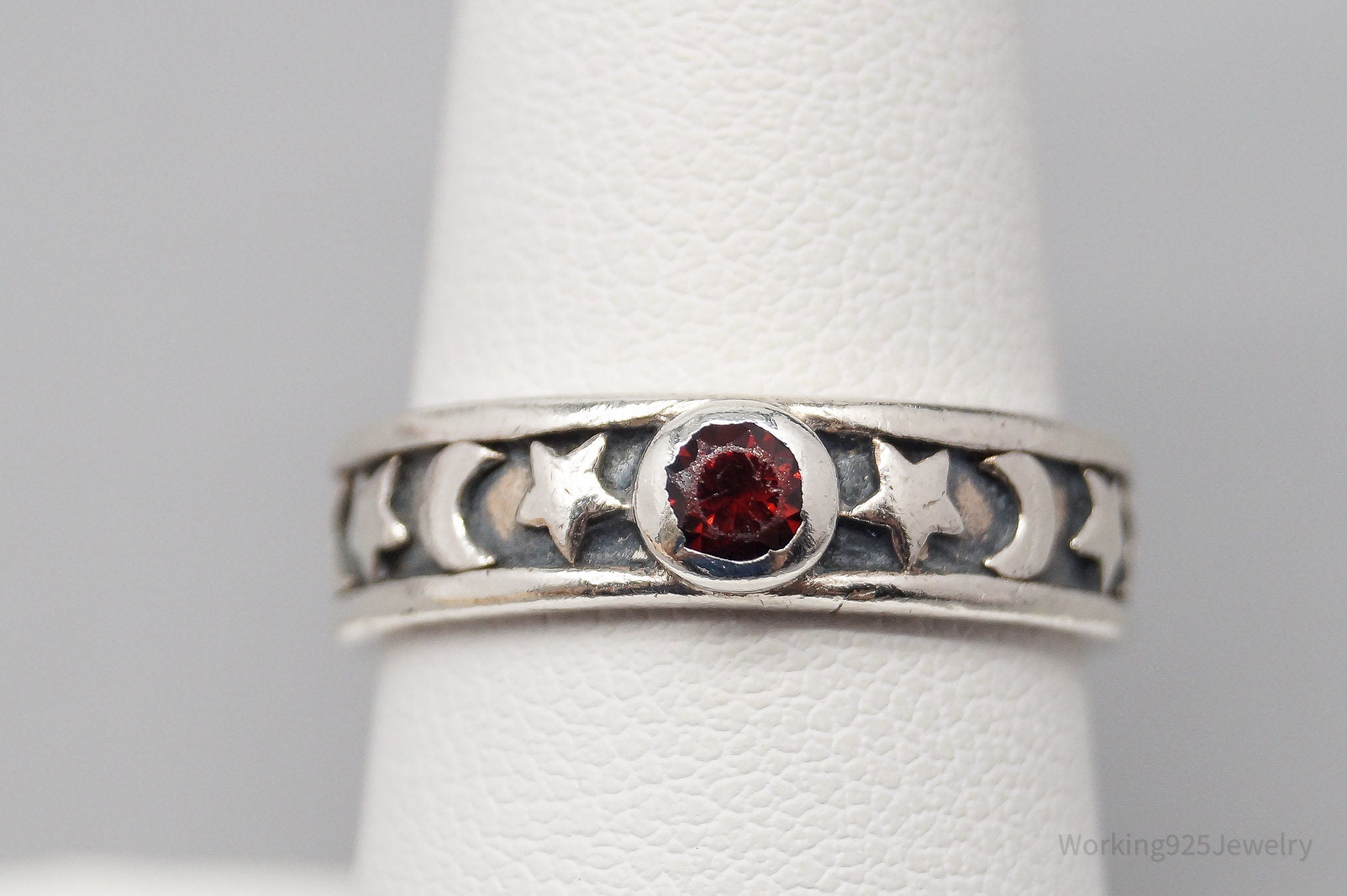 Vintage Moons & Stars Garnet Sterling Silver Ring Size 7.75