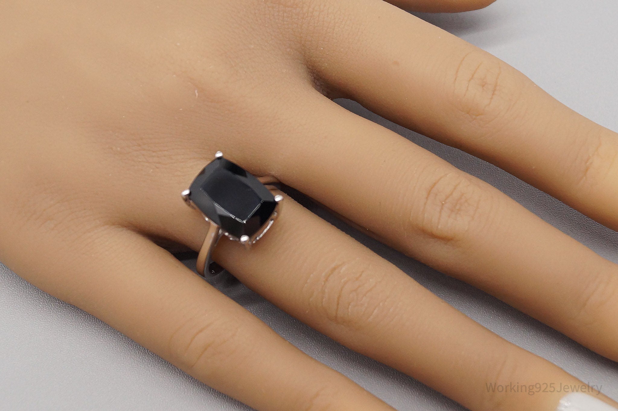 Vintage TGGC Large Black Onyx Sterling Silver Ring - Size 8