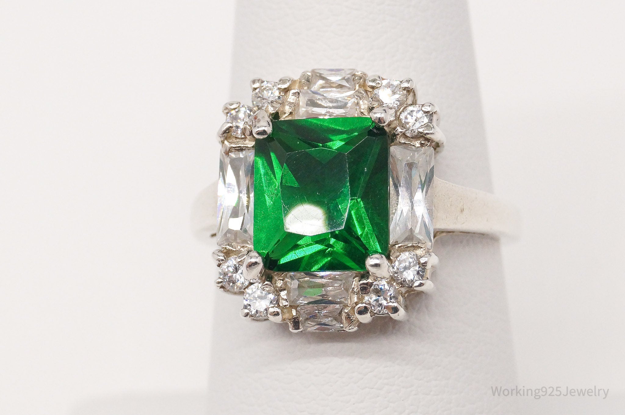 VTG Krementz & Company Simulated Emerald CZ Sterling Silver Ring - SZ 7