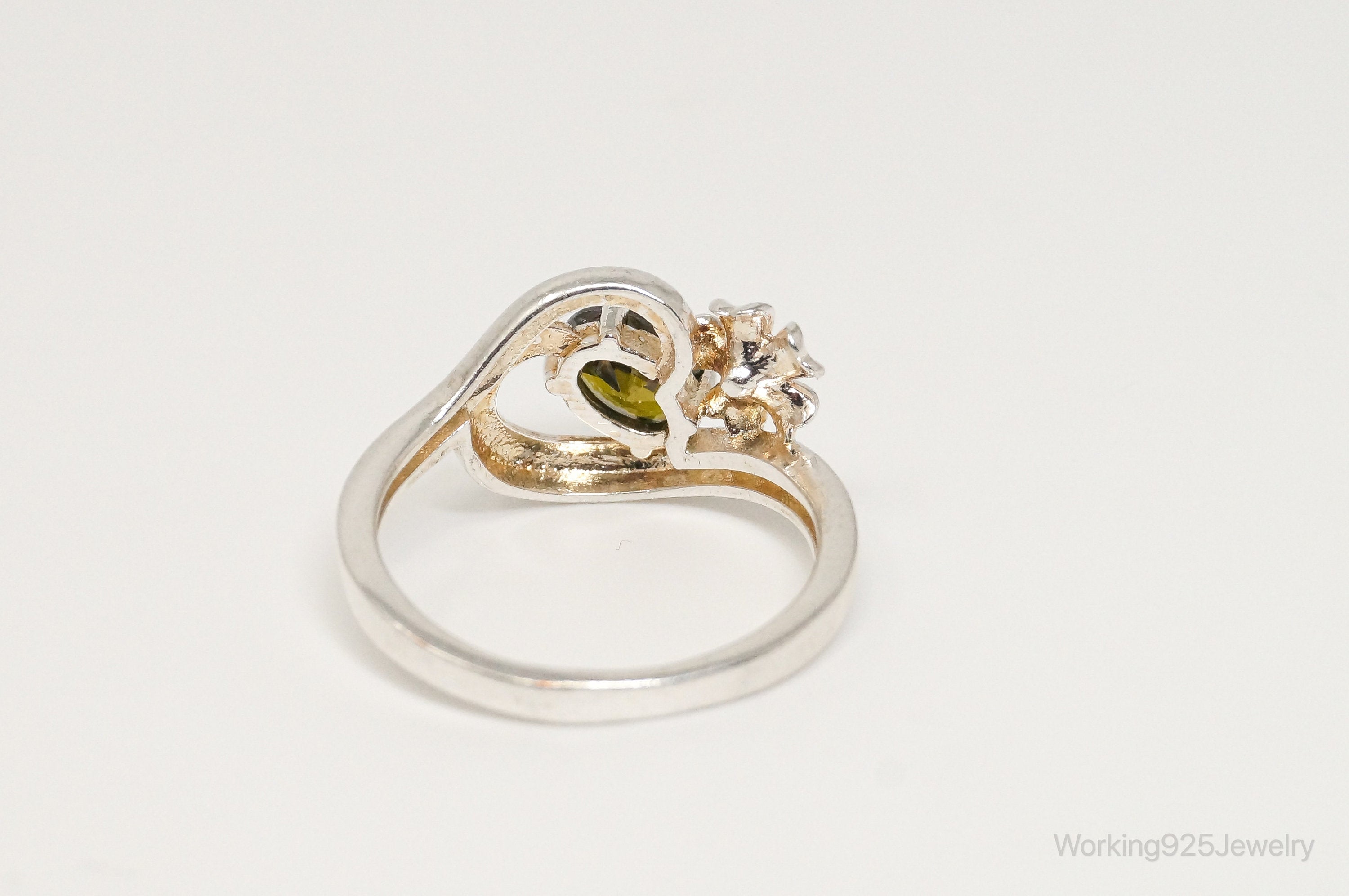 Vintage Peridot Flower Sterling Silver Ring - Sz 7.75