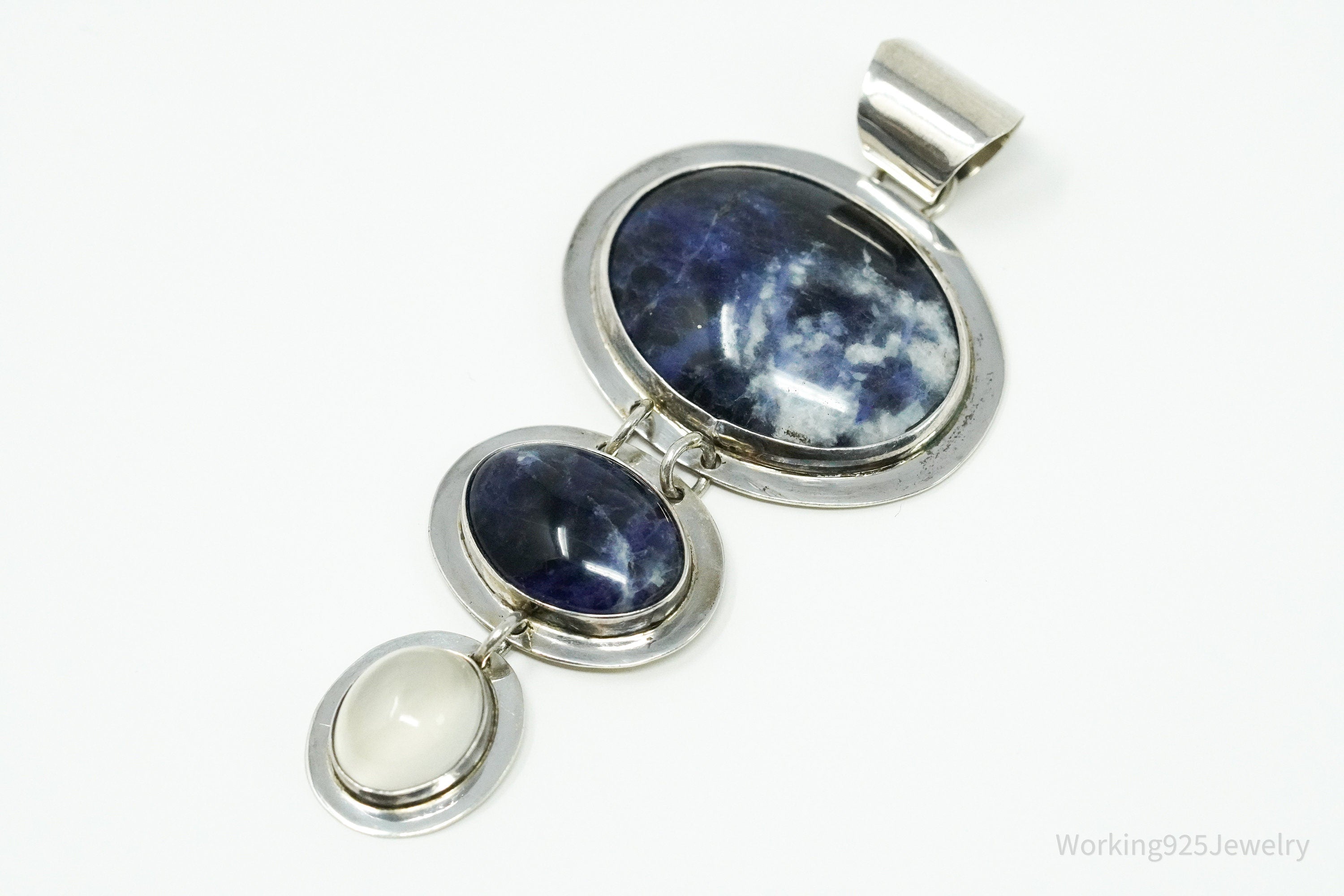 Large Vintage Native American Robert & Noreen Kelly Sterling Silver Pendant