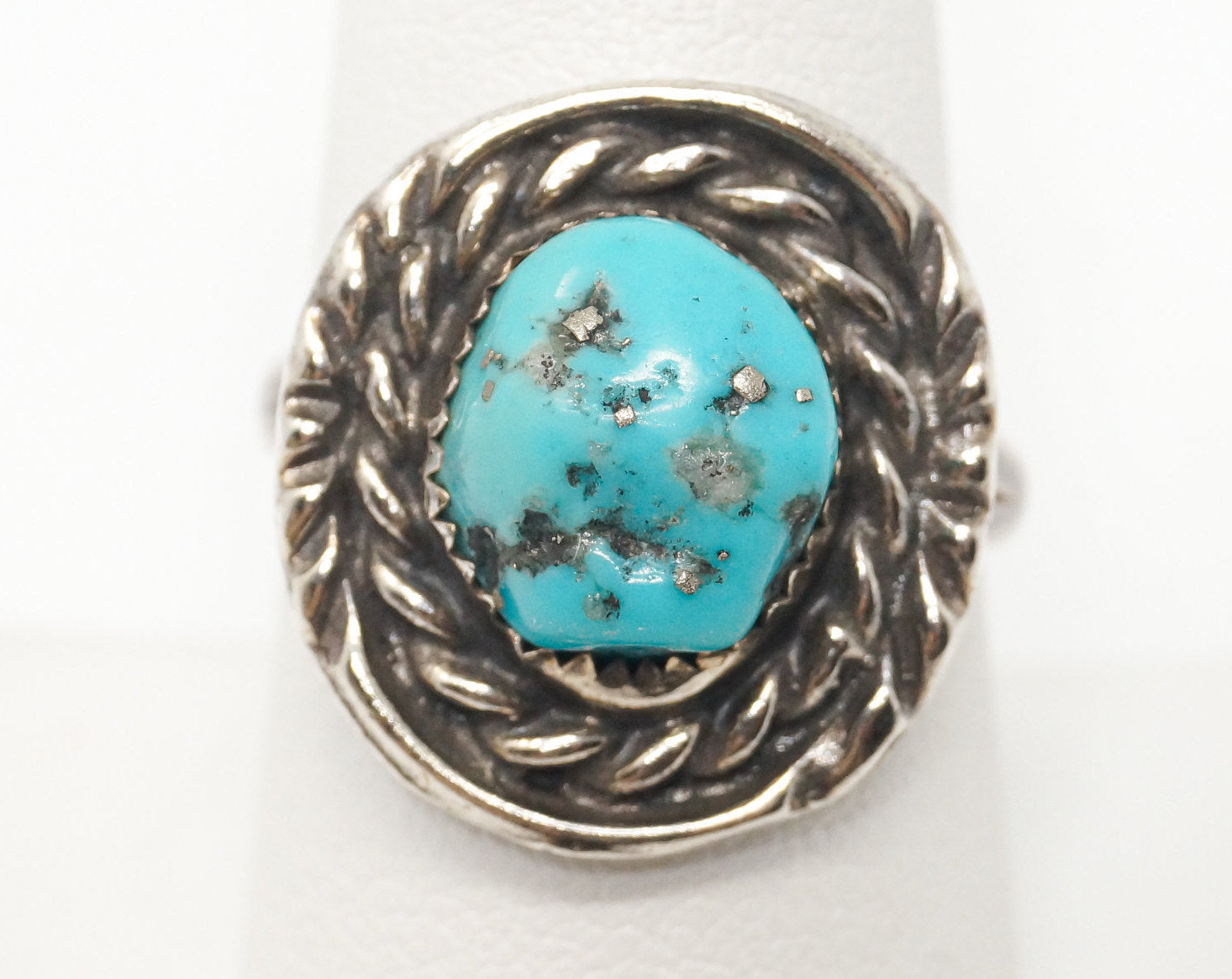 Vintage Native American Turquoise Unsigned Sterling Silver Ring - Sz 8.5