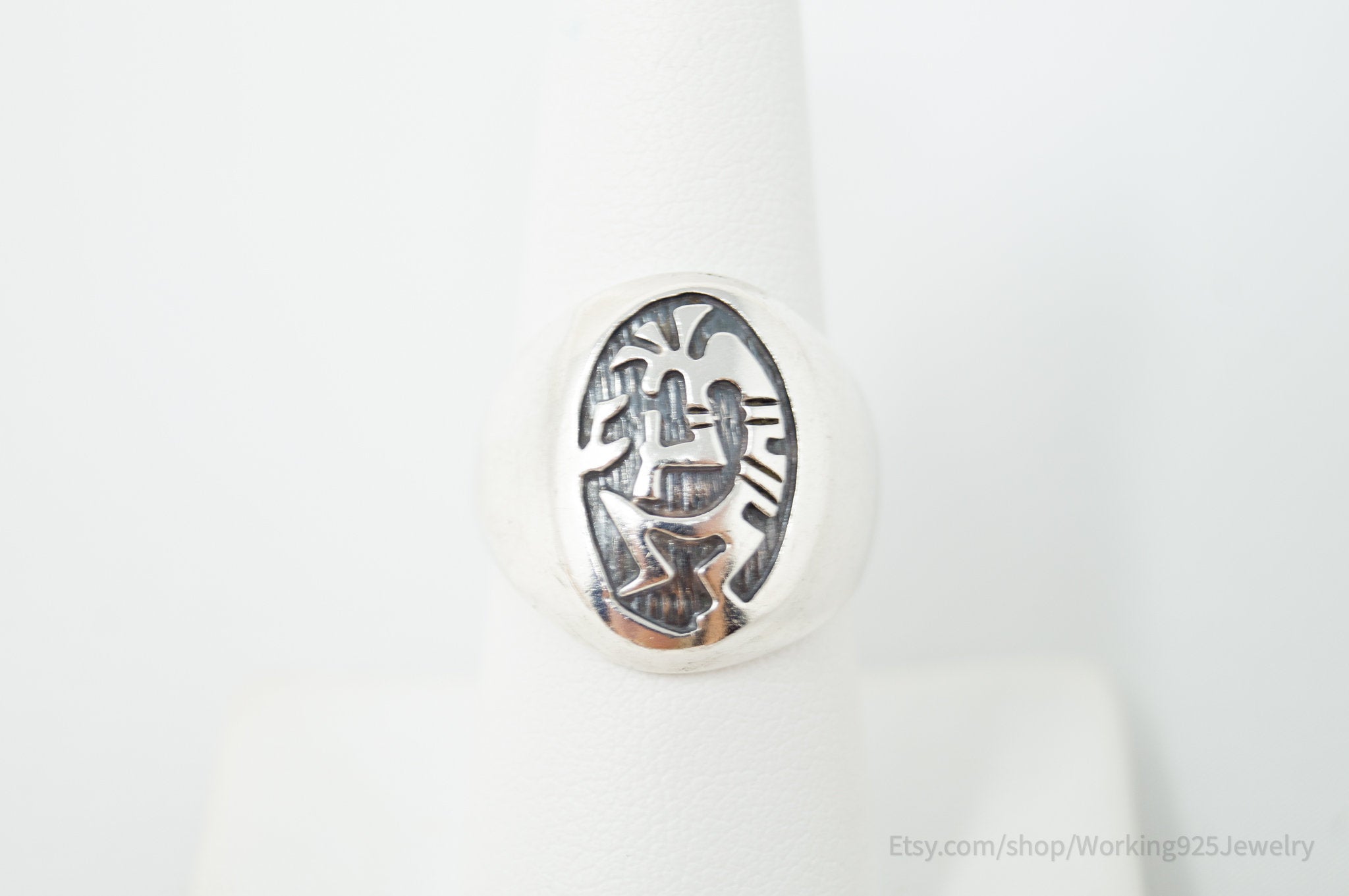 Vintage Native American Unsigned Dancing Kokopelli Sterling Silver Ring - sz7.75