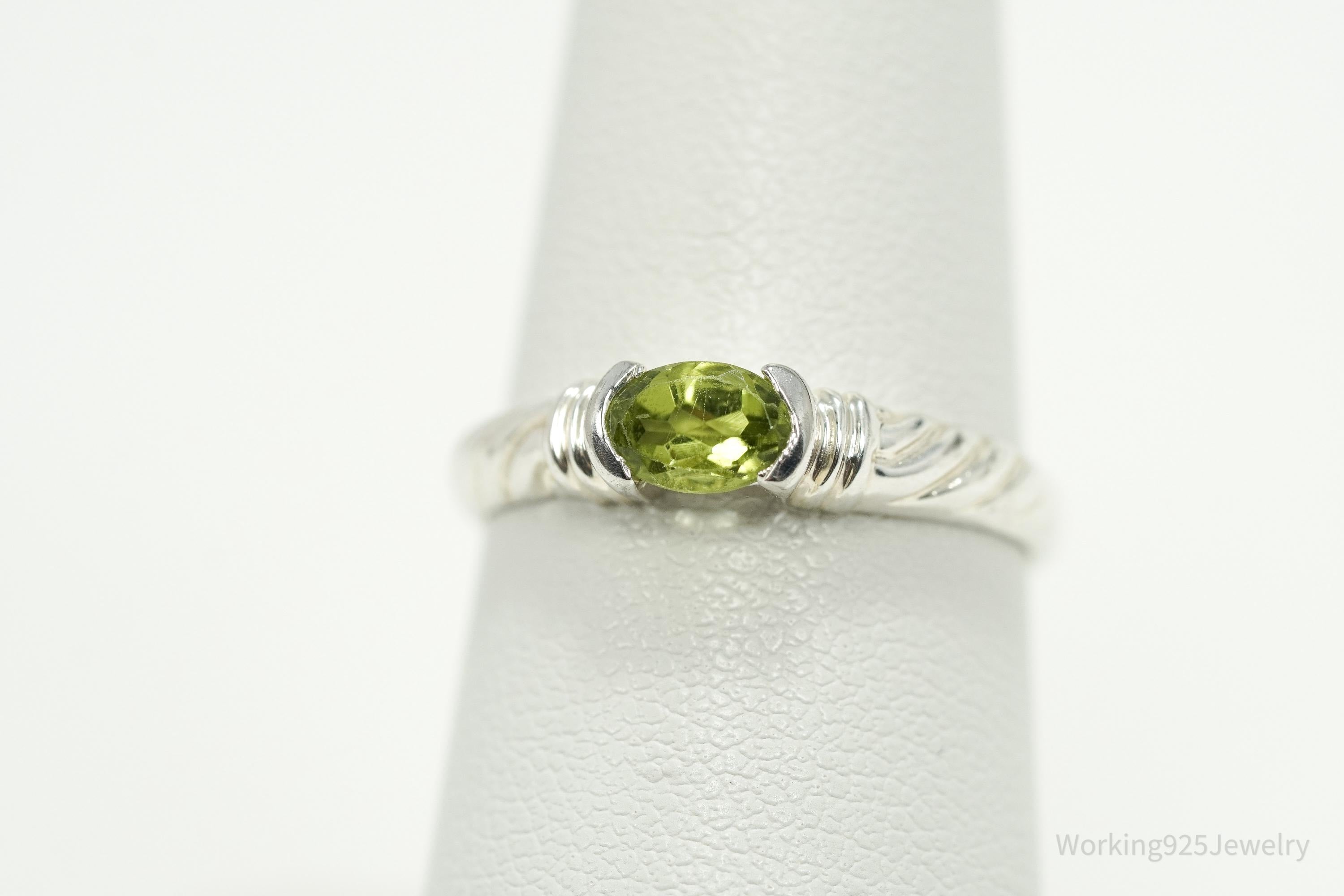 Vintage Green Peridot Sterling Silver Ring - Size 7
