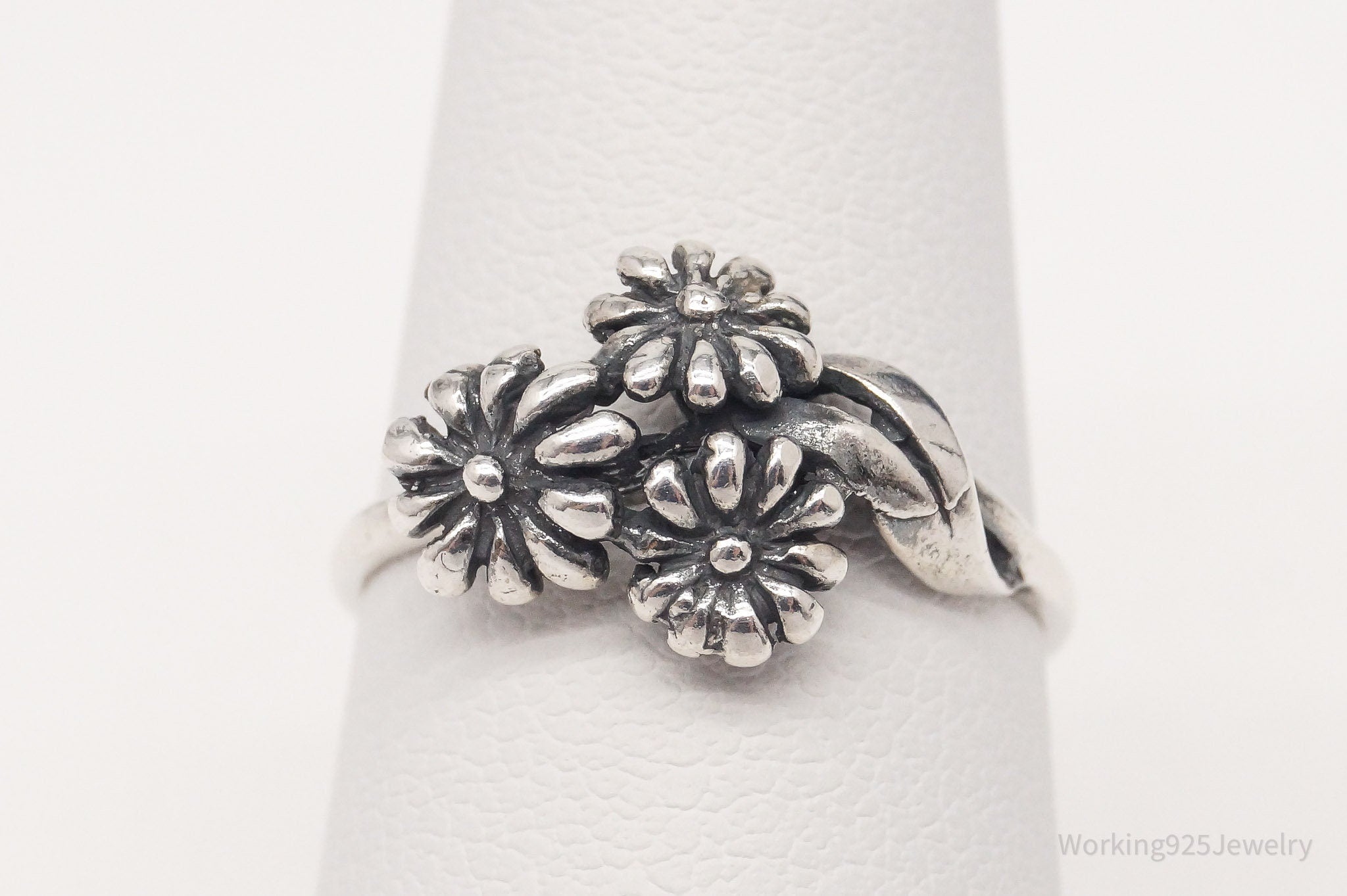 Vintage Flowers Silver Ring - Size 5.75