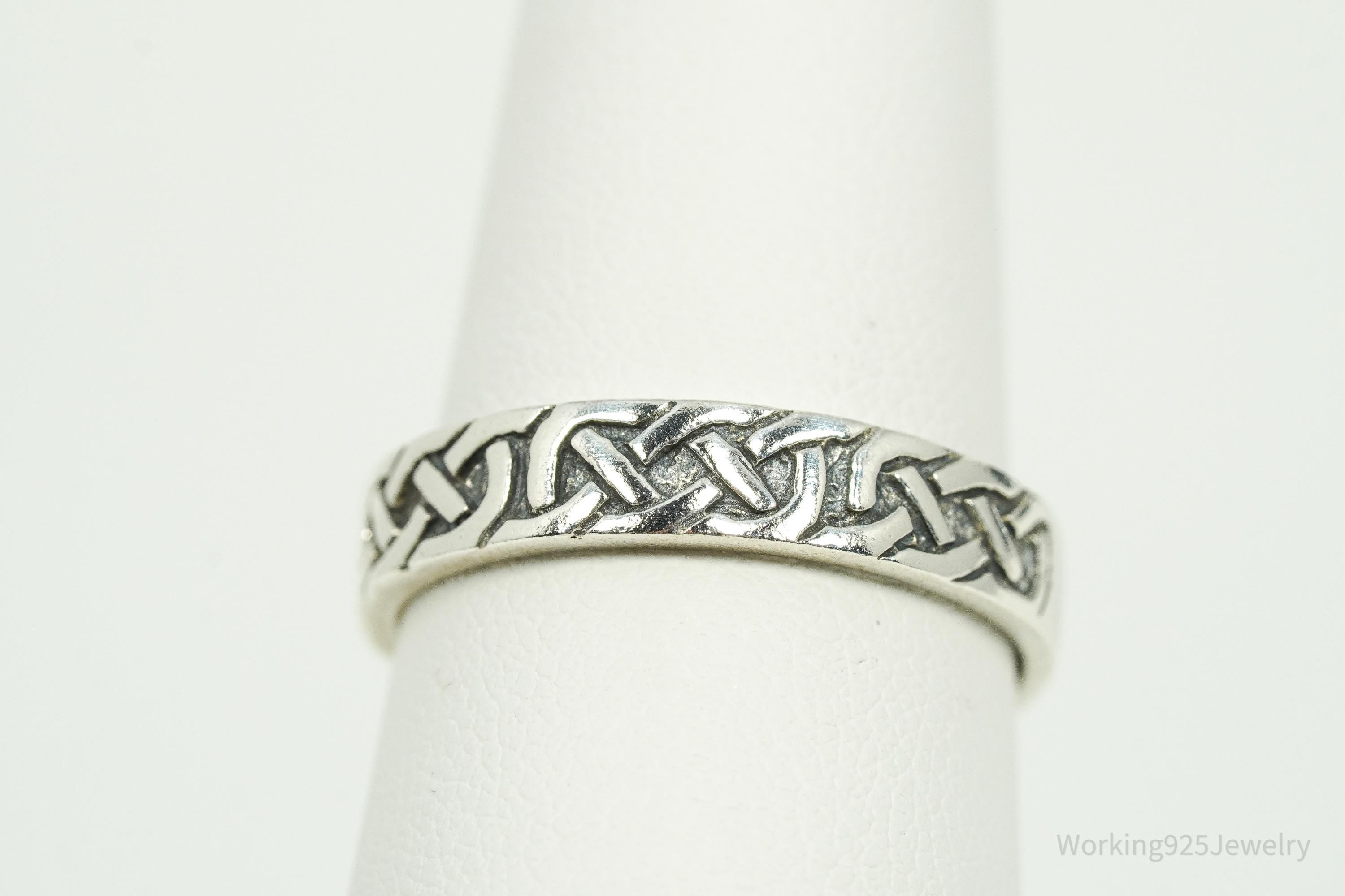 Vintage Celtic Knot Design Sterling Silver Band Ring - Size 8
