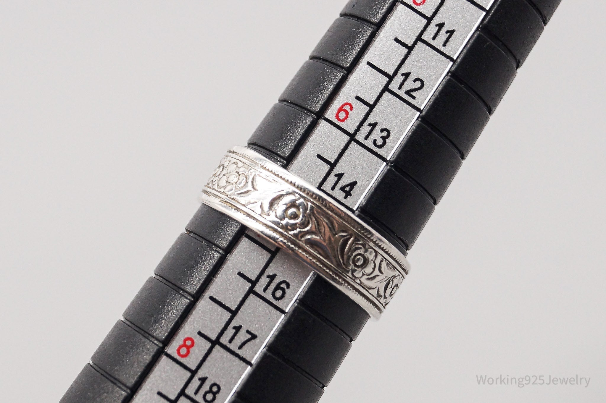 Antique Uncas Mfg. Co. Flowers Pattern Sterling Silver Band Ring - Size 6.75