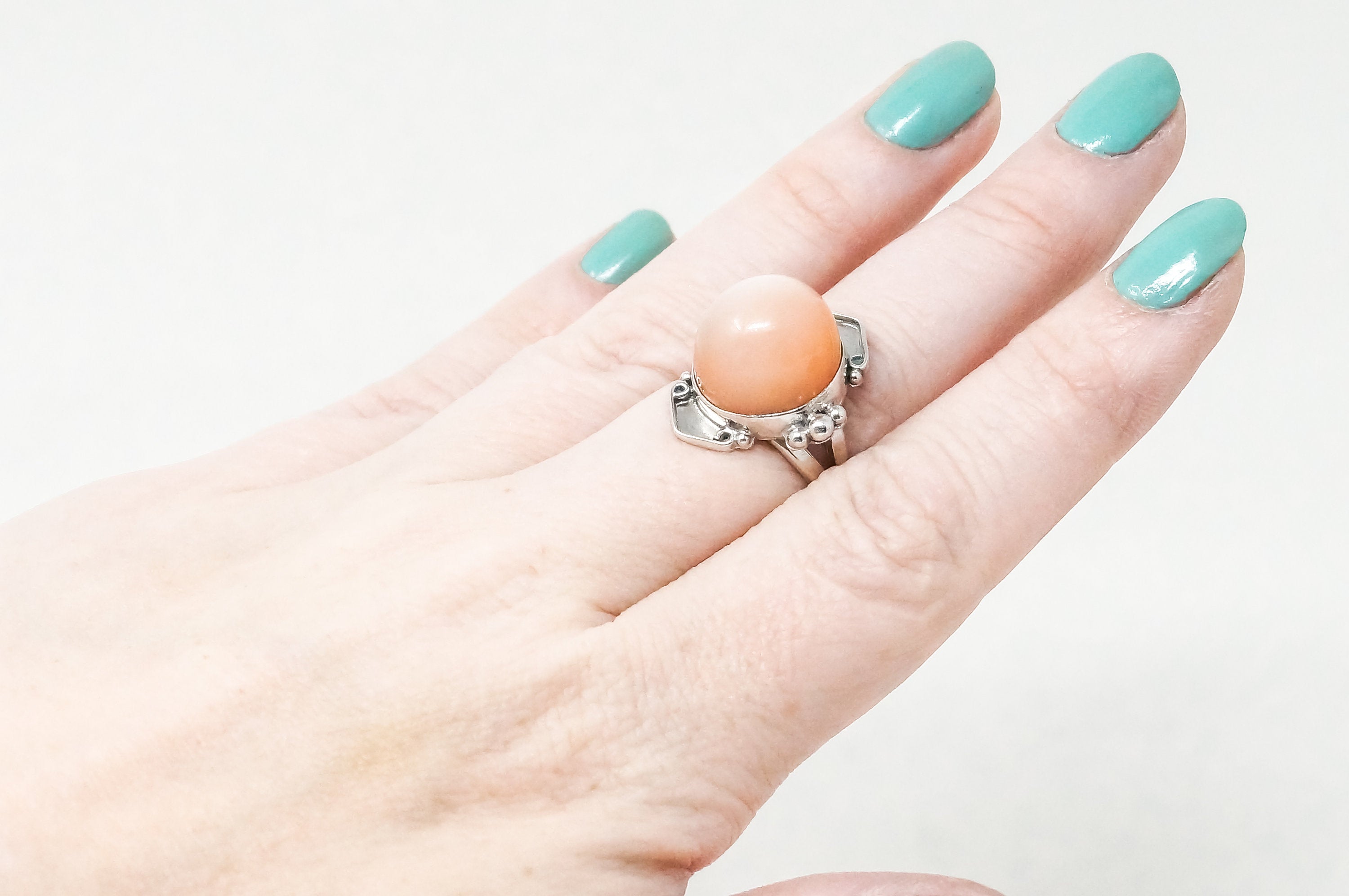 Vintage Large Peach Mother Of Pearl Sterling Silver Ring - Sz 8.25 -784542964