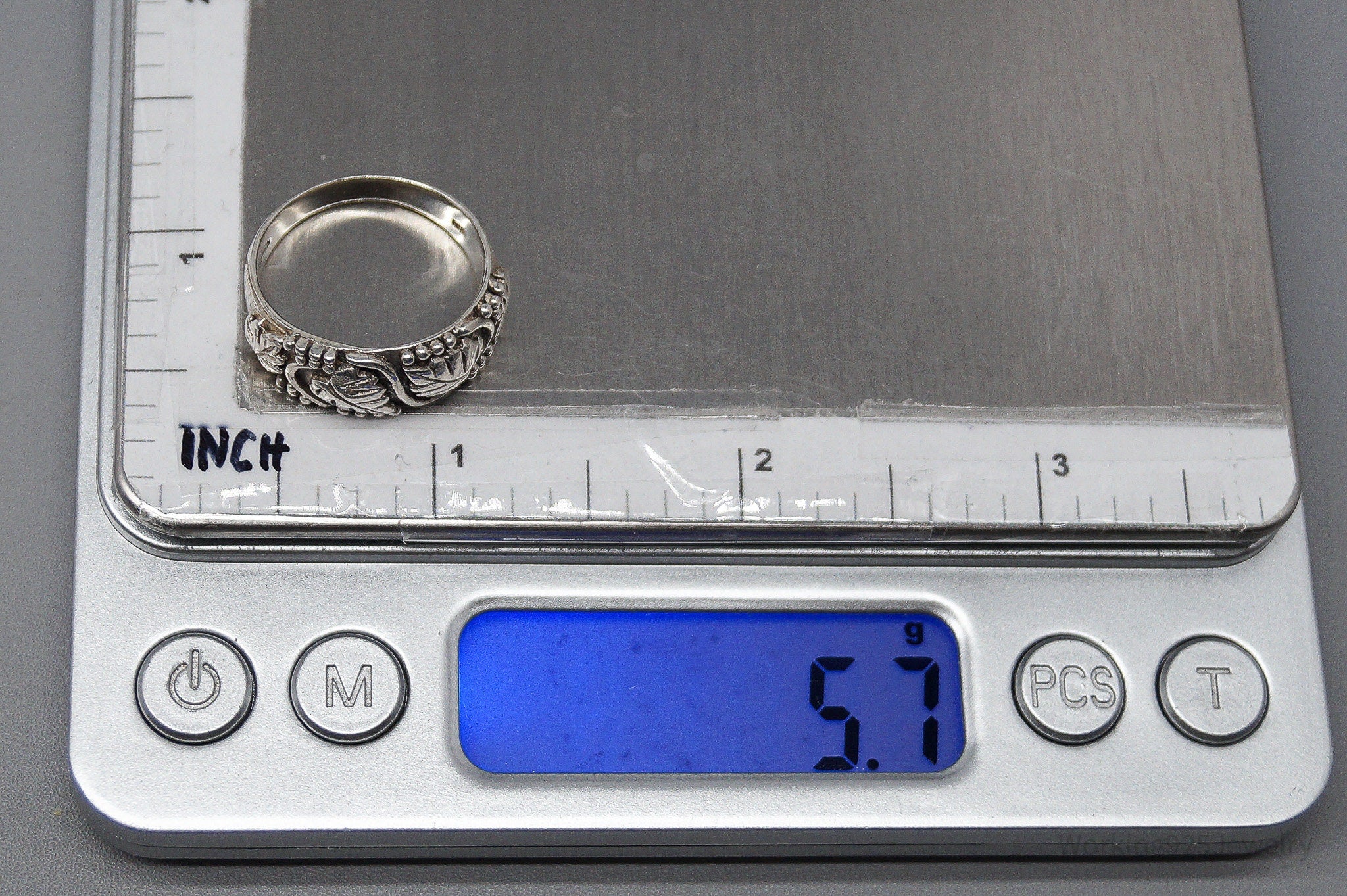 Vintage Grape Vine Leaves Sterling Silver Band Ring - Size 8