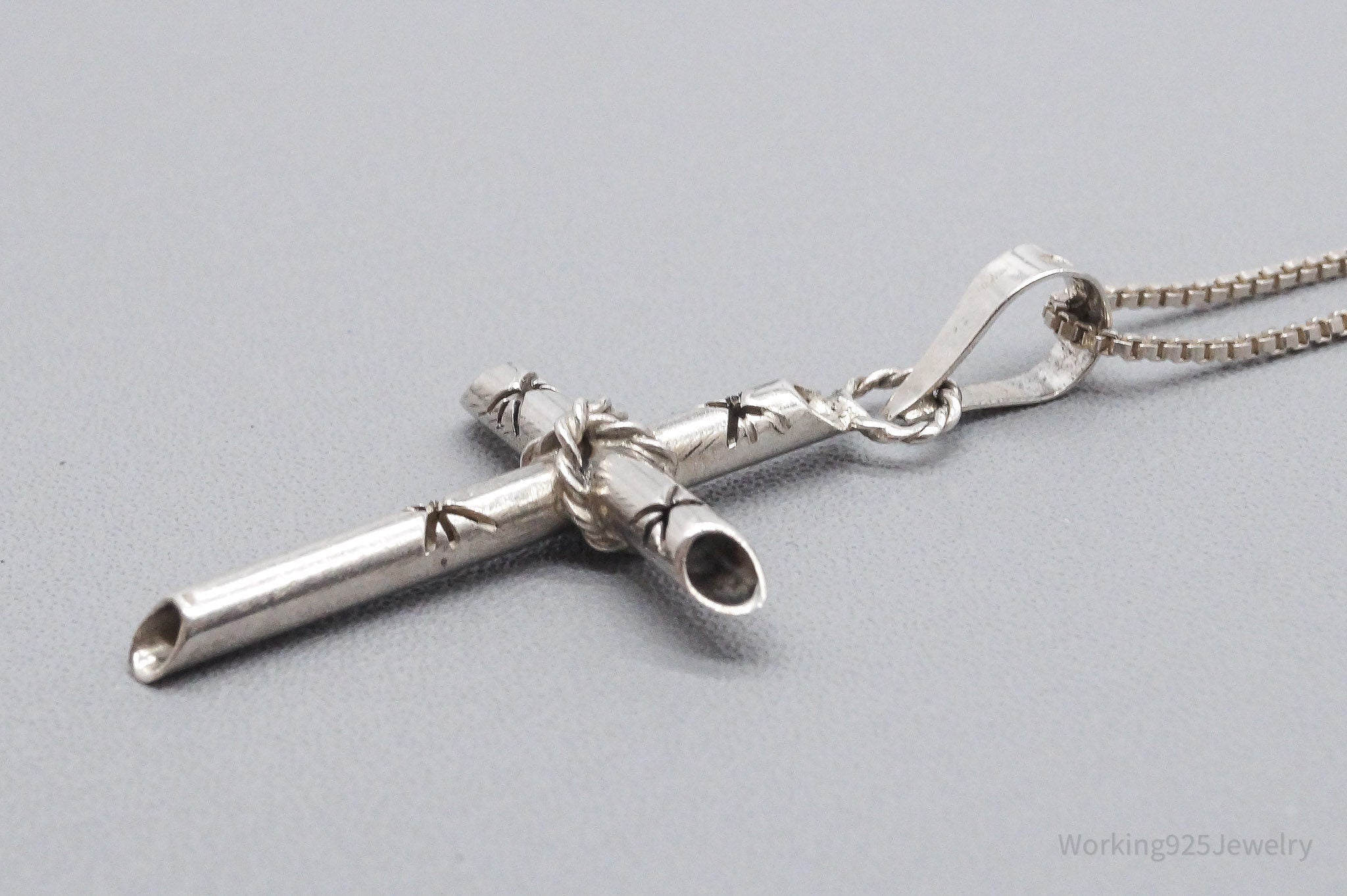 Vintage Cross Sterling Silver Necklace 16"