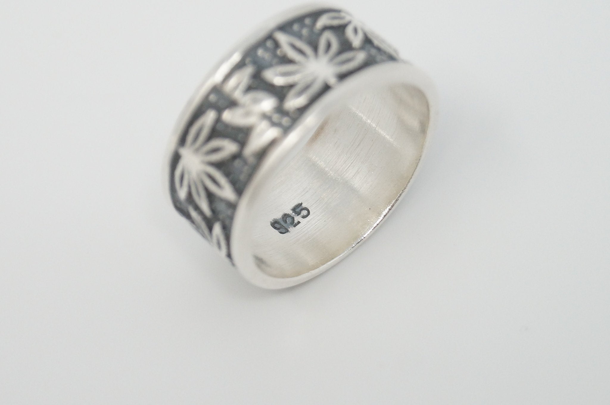 Vintage Plant Medical Marijuana Pot Plant Weed Sterling Silver Ring - Size 11.25