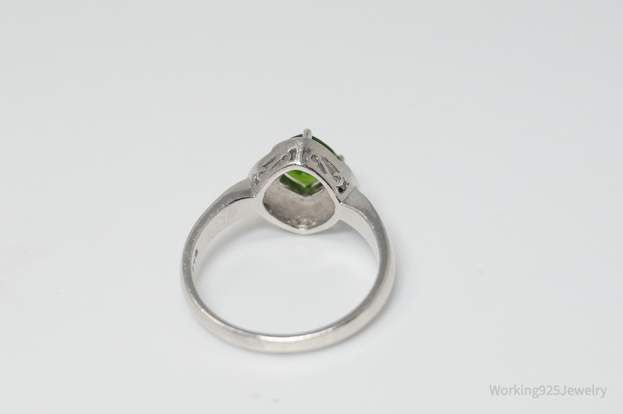 Vintage Peridot Art Deco Sterling Silver Ring - Sz 7