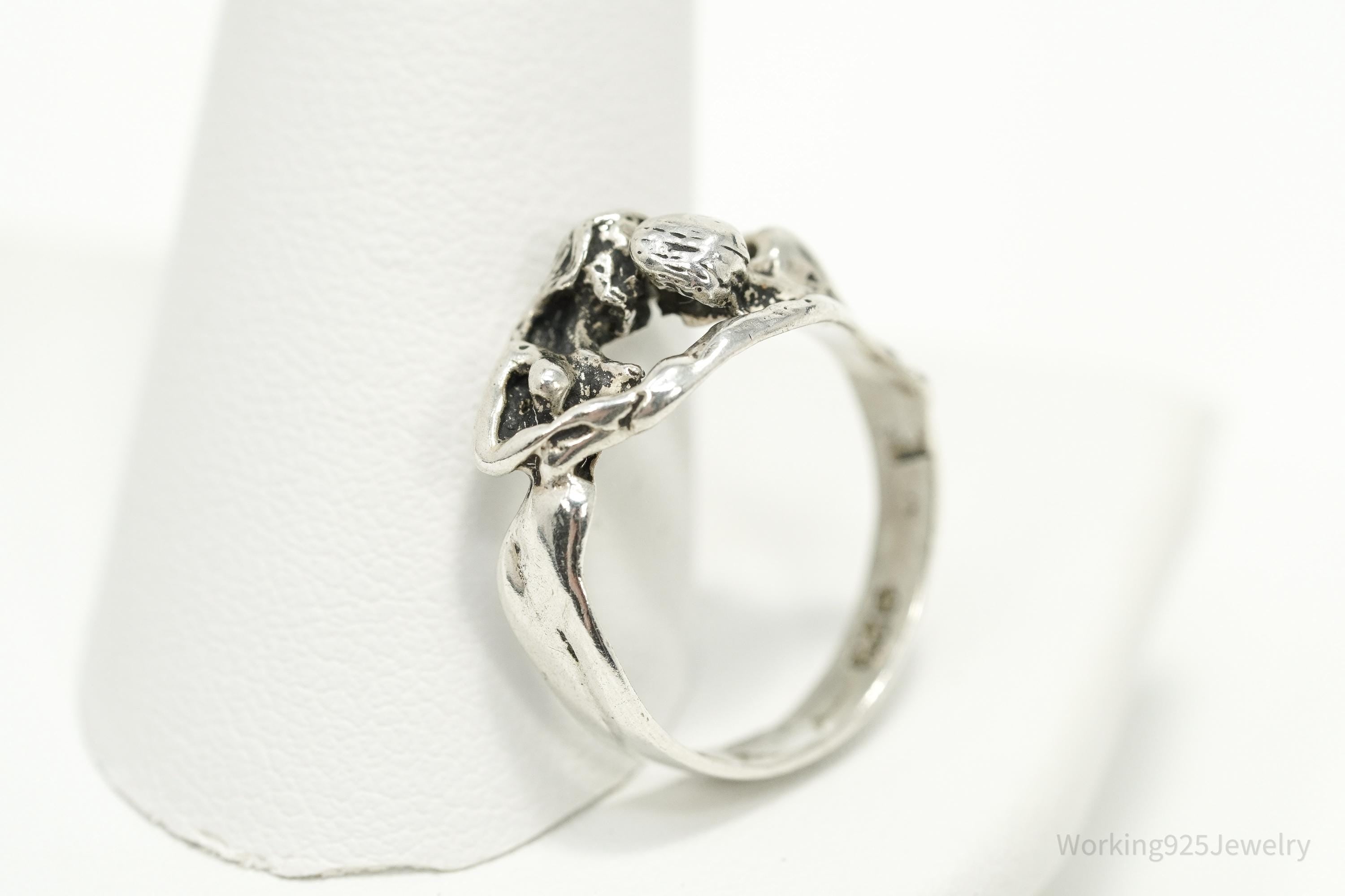 Vintage Kissing Couple Lovers Sterling Silver Ring - Size 5.25