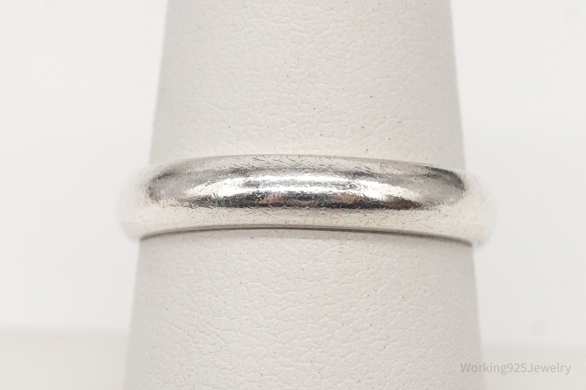 Vintage Sleek Sterling Silver Band Ring - Size 7.75