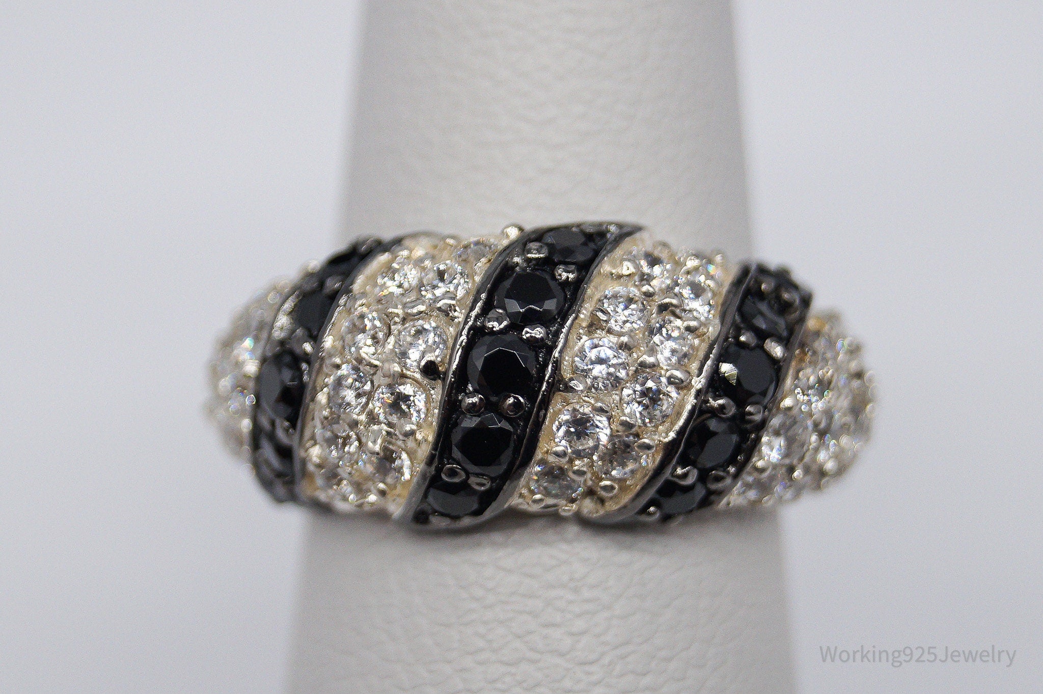 Vintage Black & White Cubic Zirconia Sterling Silver Ring - Size 4.75