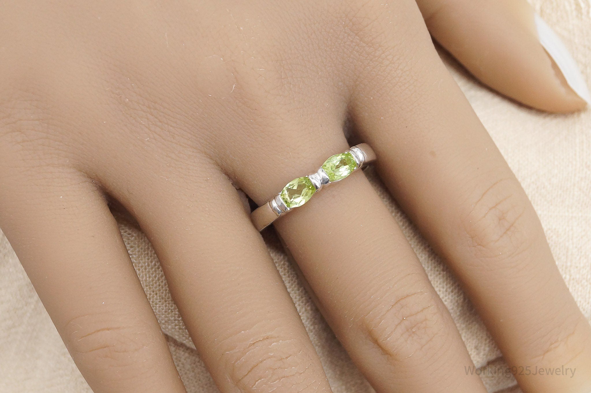 Vintage Peridot Sterling Silver Ring - Size 9