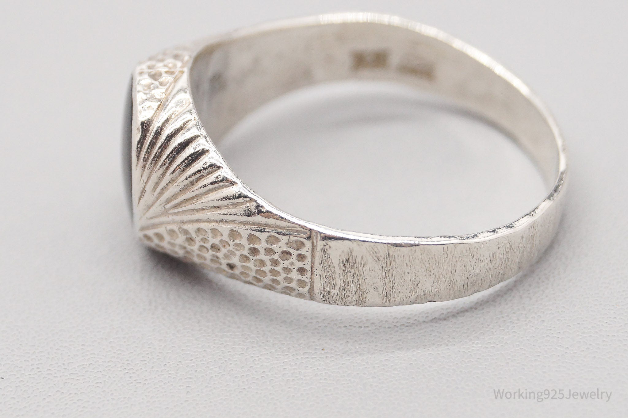 Vintage Black Onyx Sterling Silver Ring - Size 8.75