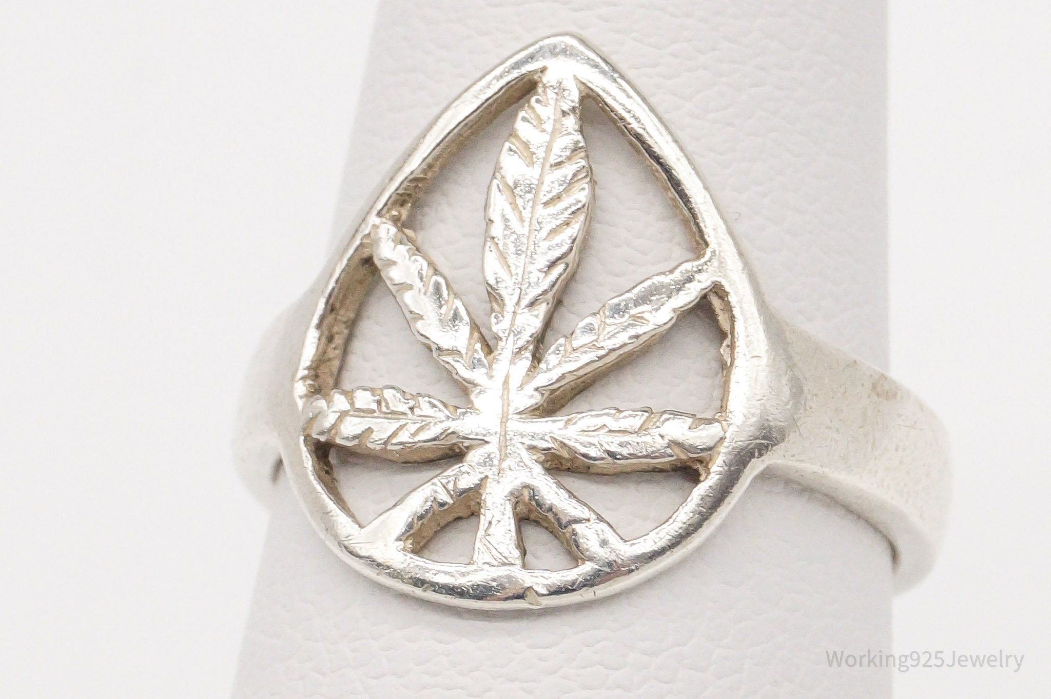 Vintage Medical Marijuana Pot Plant Weed Sterling Silver Ring - Size 5.5