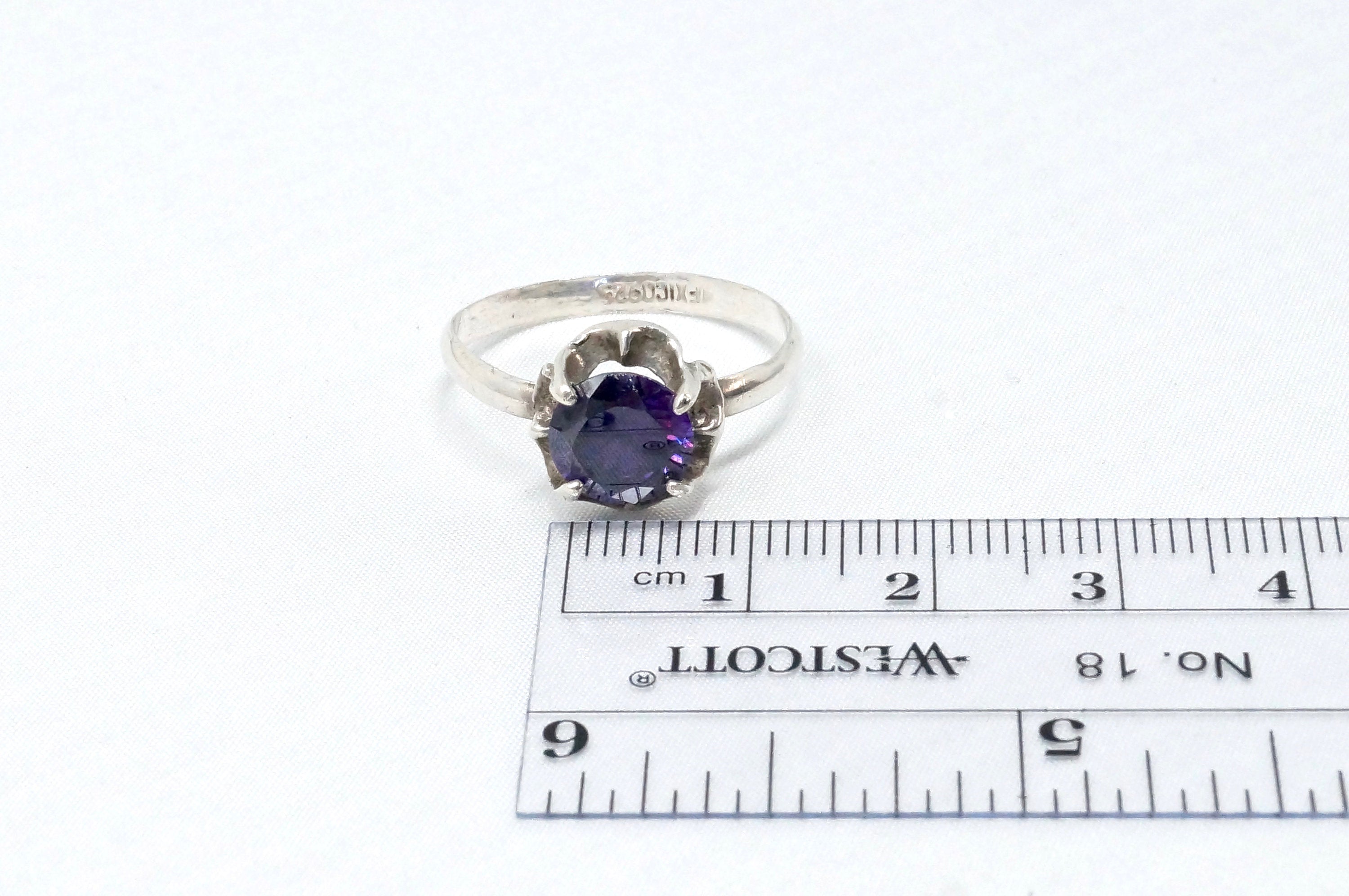 Vintage Mexico Made Stunning Purple Amethyst Sterling Silver Ring - Size 9.5