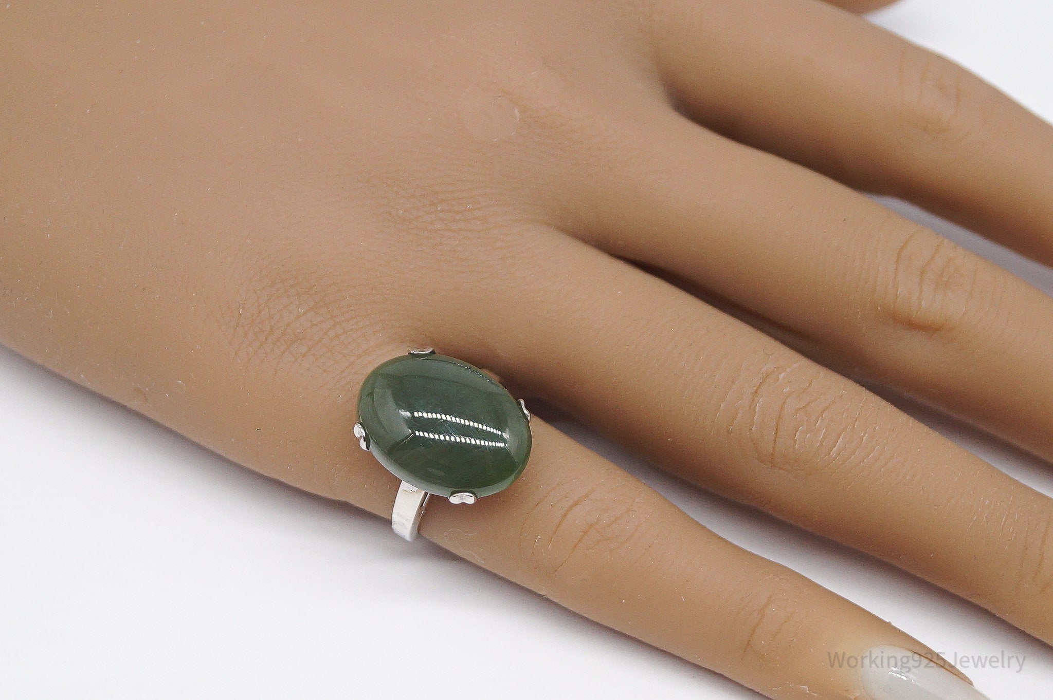 Vintage Vargas Mfg. Co. Jade Sterling Silver Ring - Size 5.75