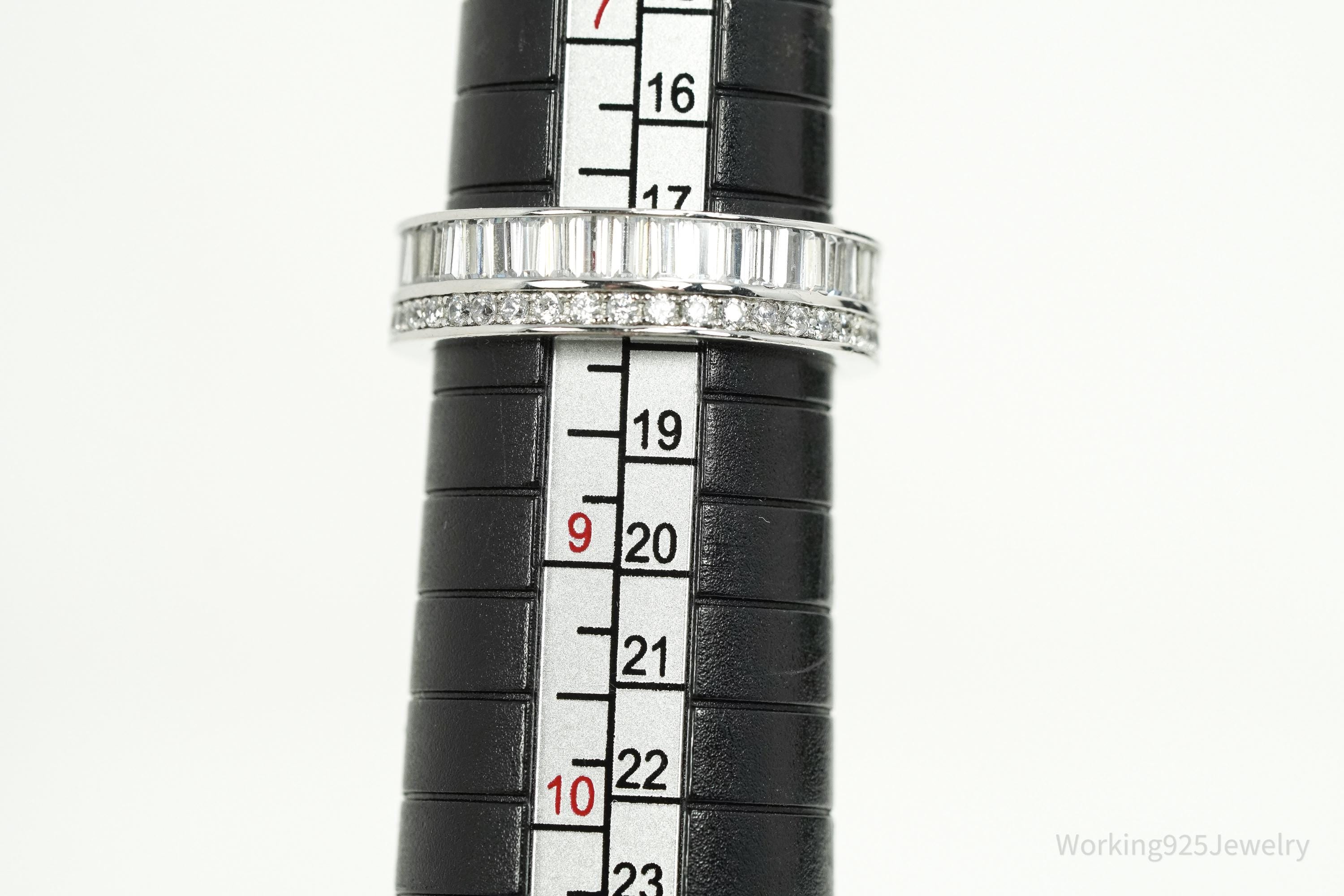 Vintage Cubic Zirconia Sterling Silver Band Ring - Size 8