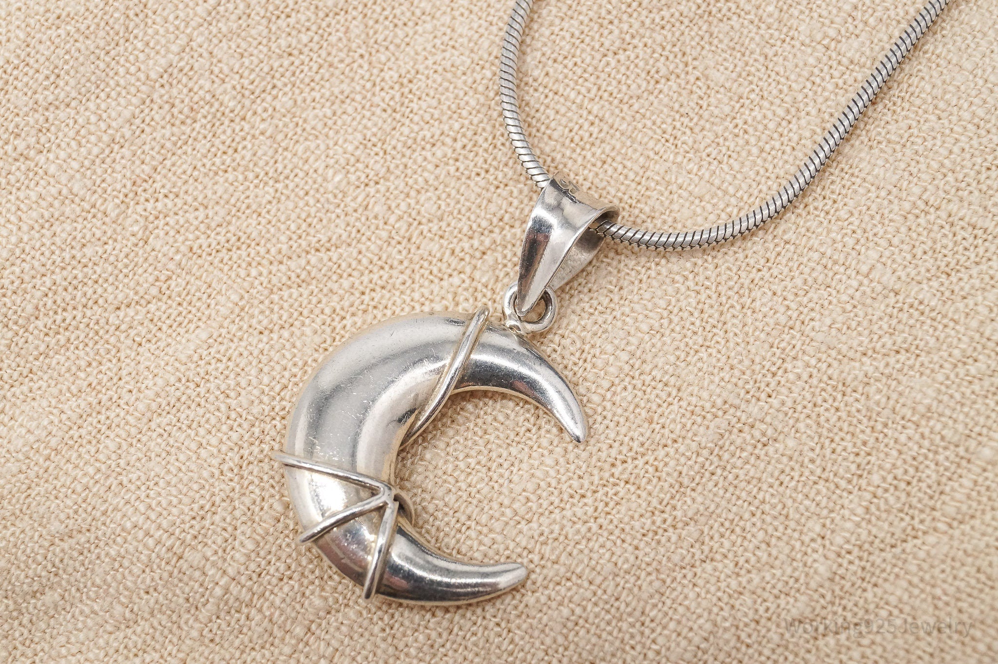 Vintage Crescent Moon Sterling Silver Necklace 18"