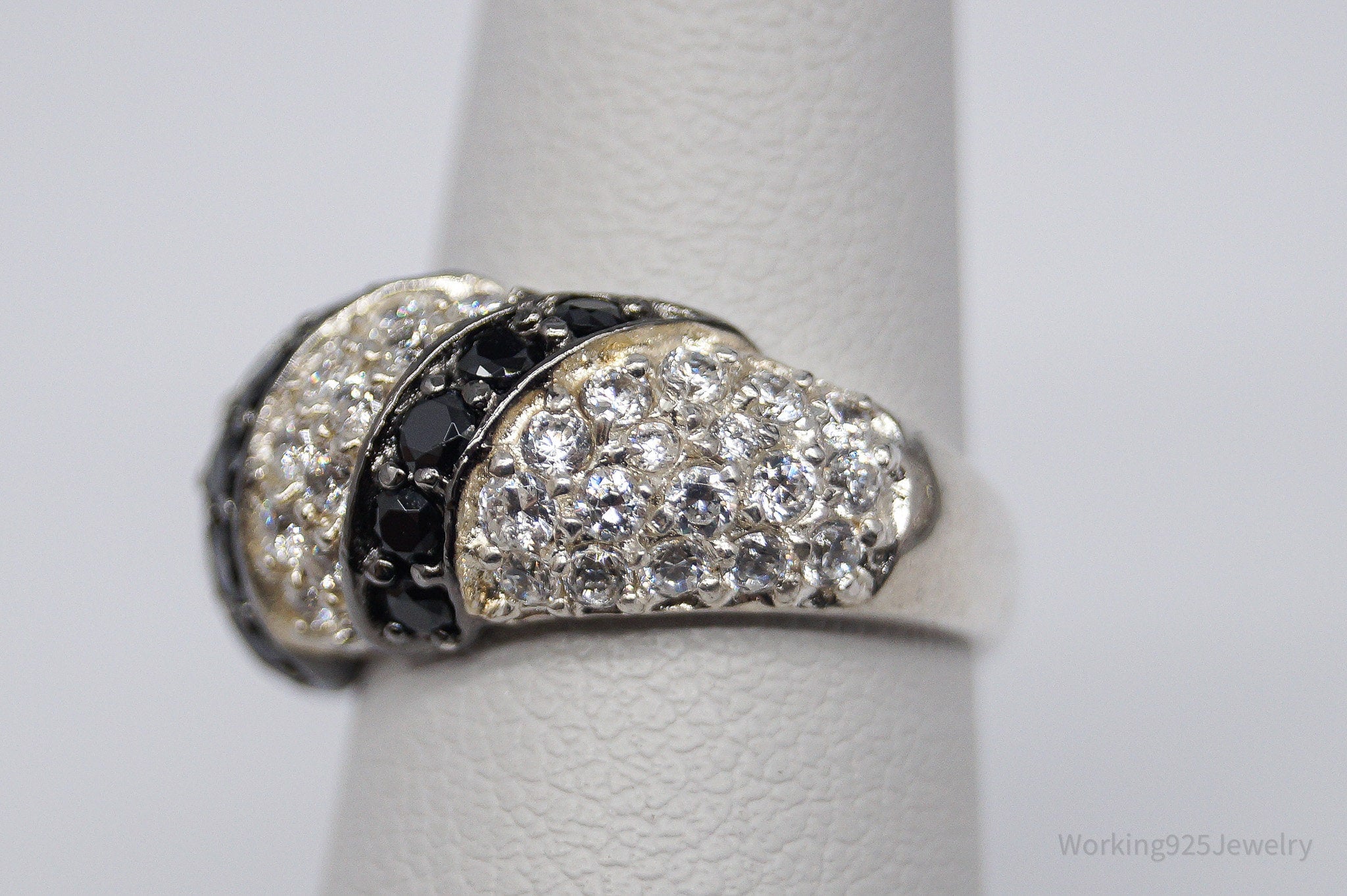 Vintage Black & White Cubic Zirconia Sterling Silver Ring - Size 4.75