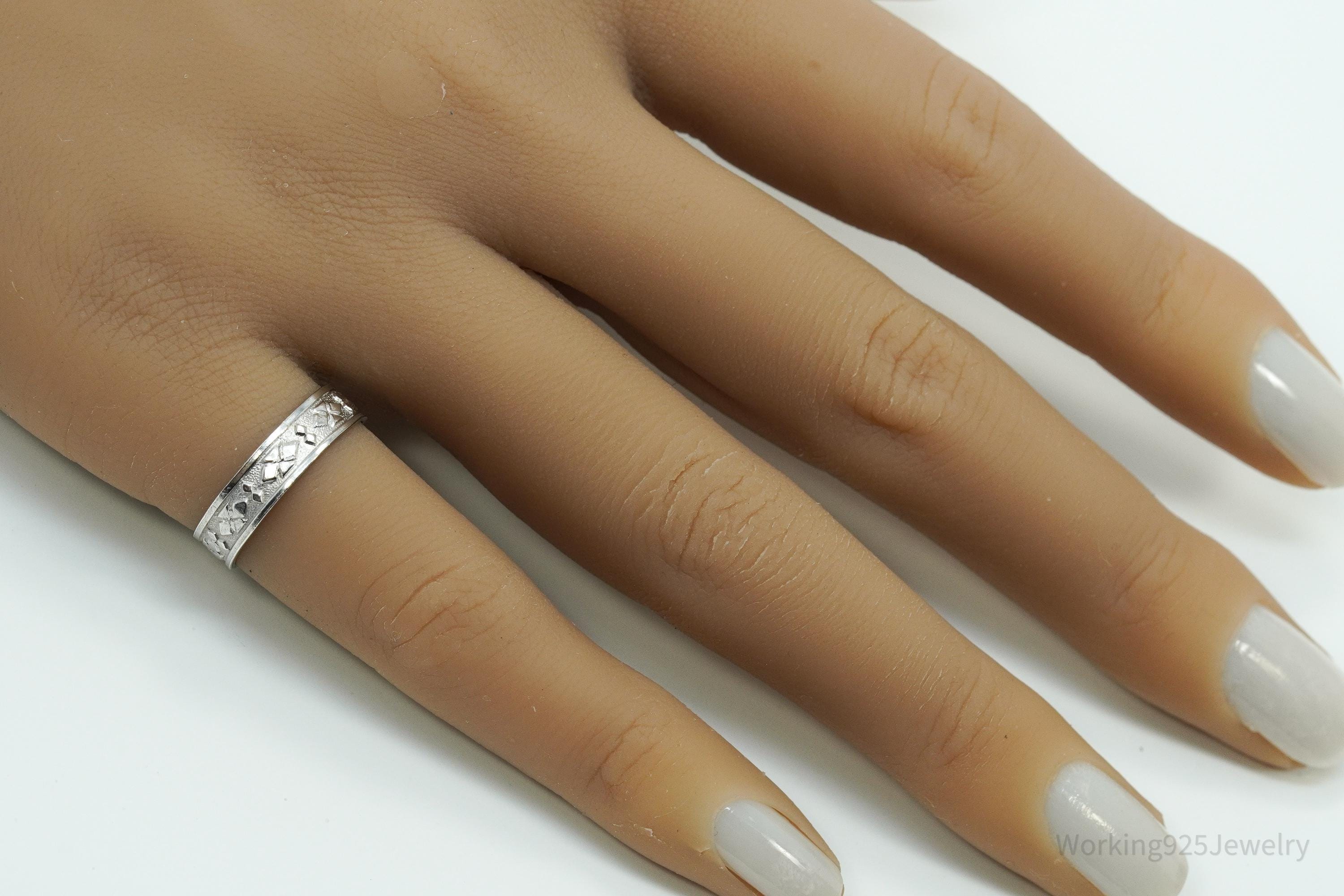 Vintage Native American Sterling Silver Band Ring - Size 6