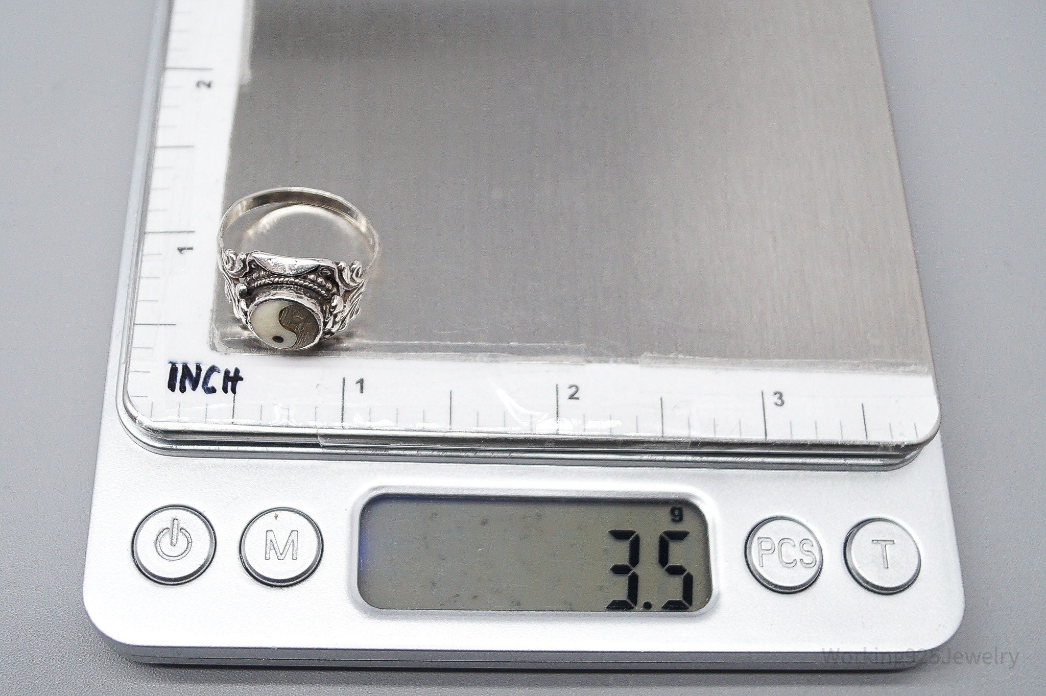 Vintage Wood & Cream Stone Inlay Yin Yang Silver Ring - Size 8