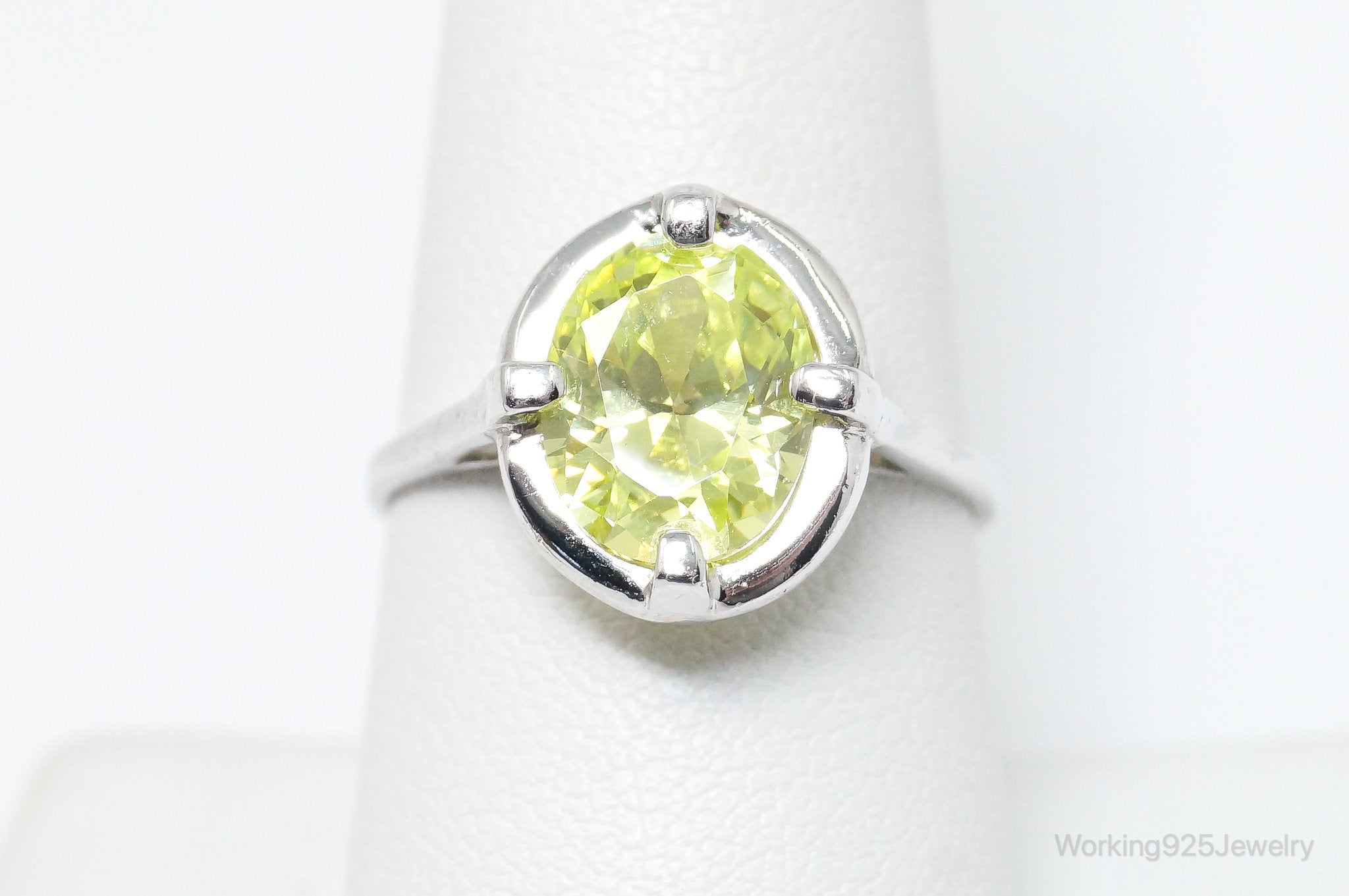 Vintage Lime Green Stone Sterling Silver Ring Size 8.25