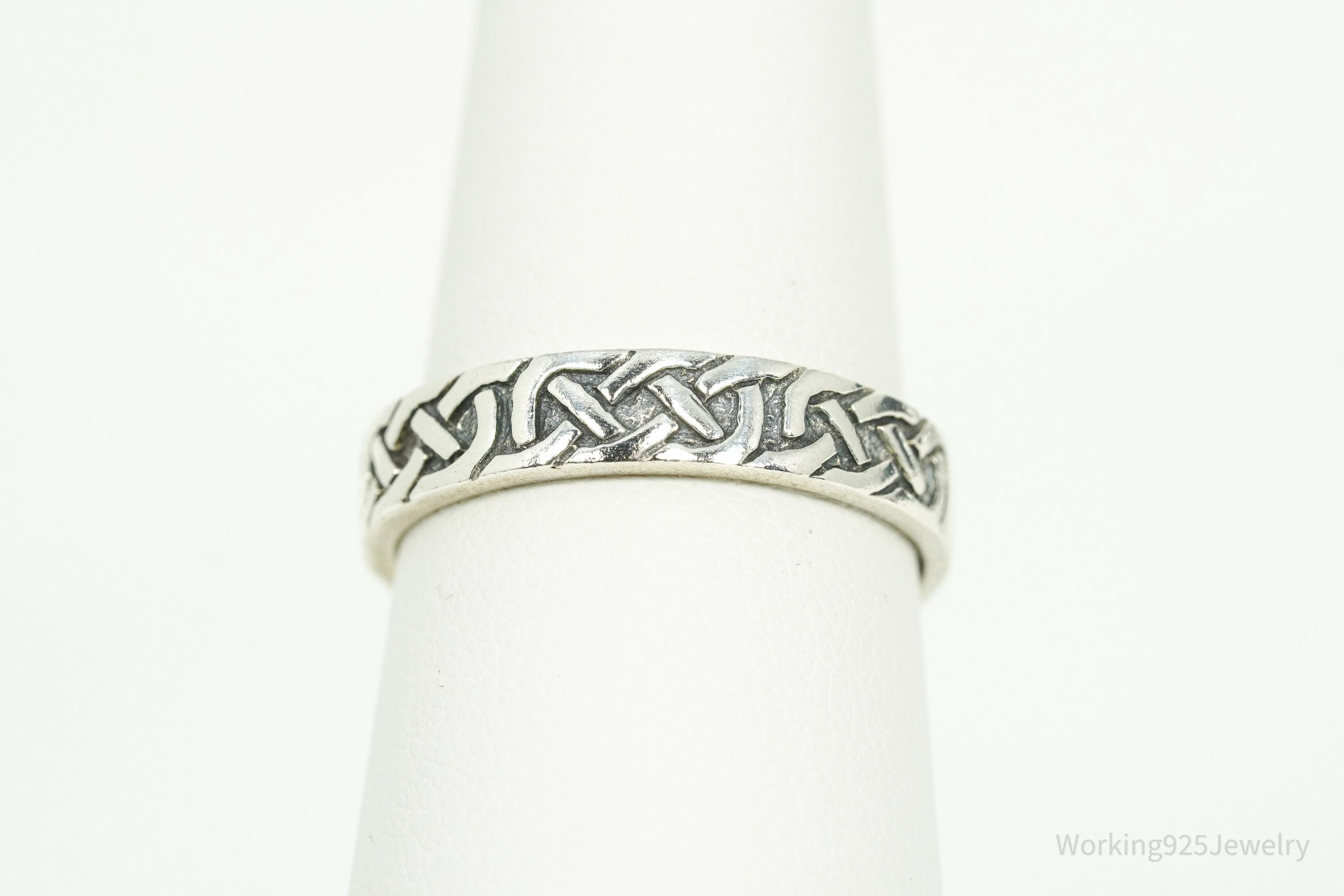 Vintage Celtic Knot Design Sterling Silver Band Ring - Size 8
