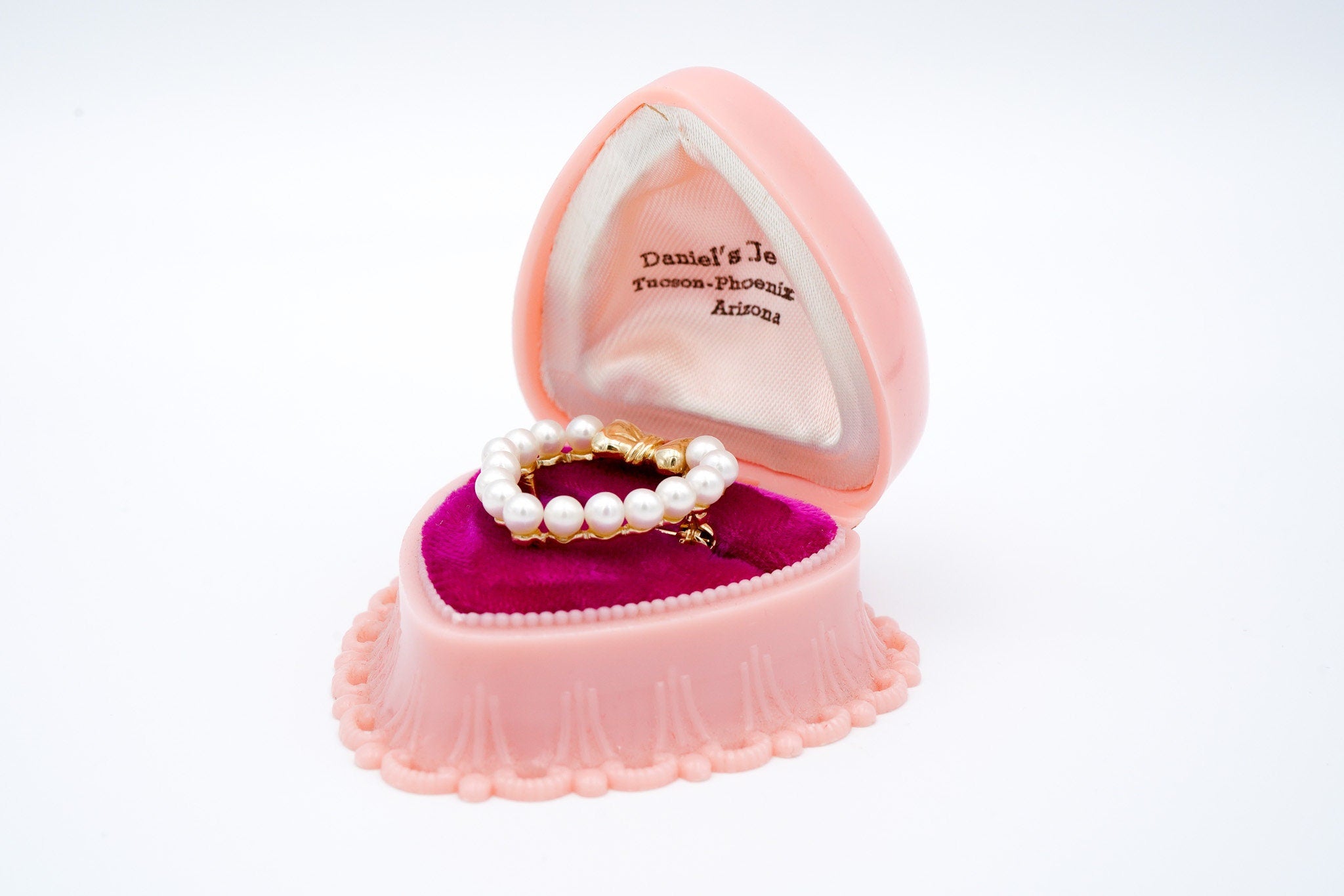 14K Yellow Gold & Saltwater Pearl Heart Brooch Pin