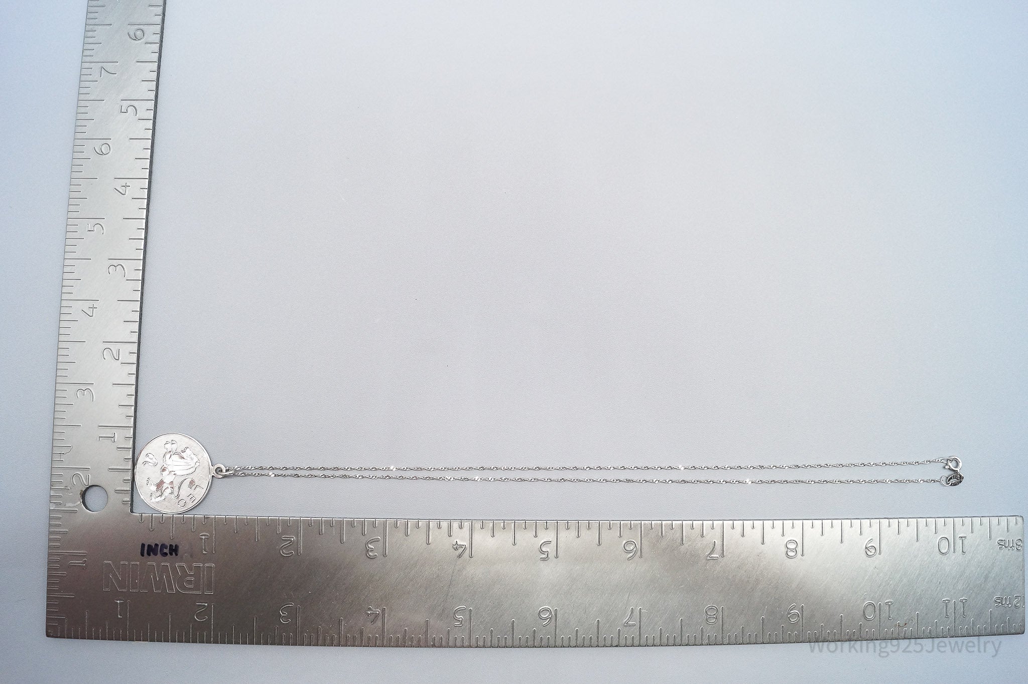 Vintage Wells Leo Sterling Silver Necklace 18"