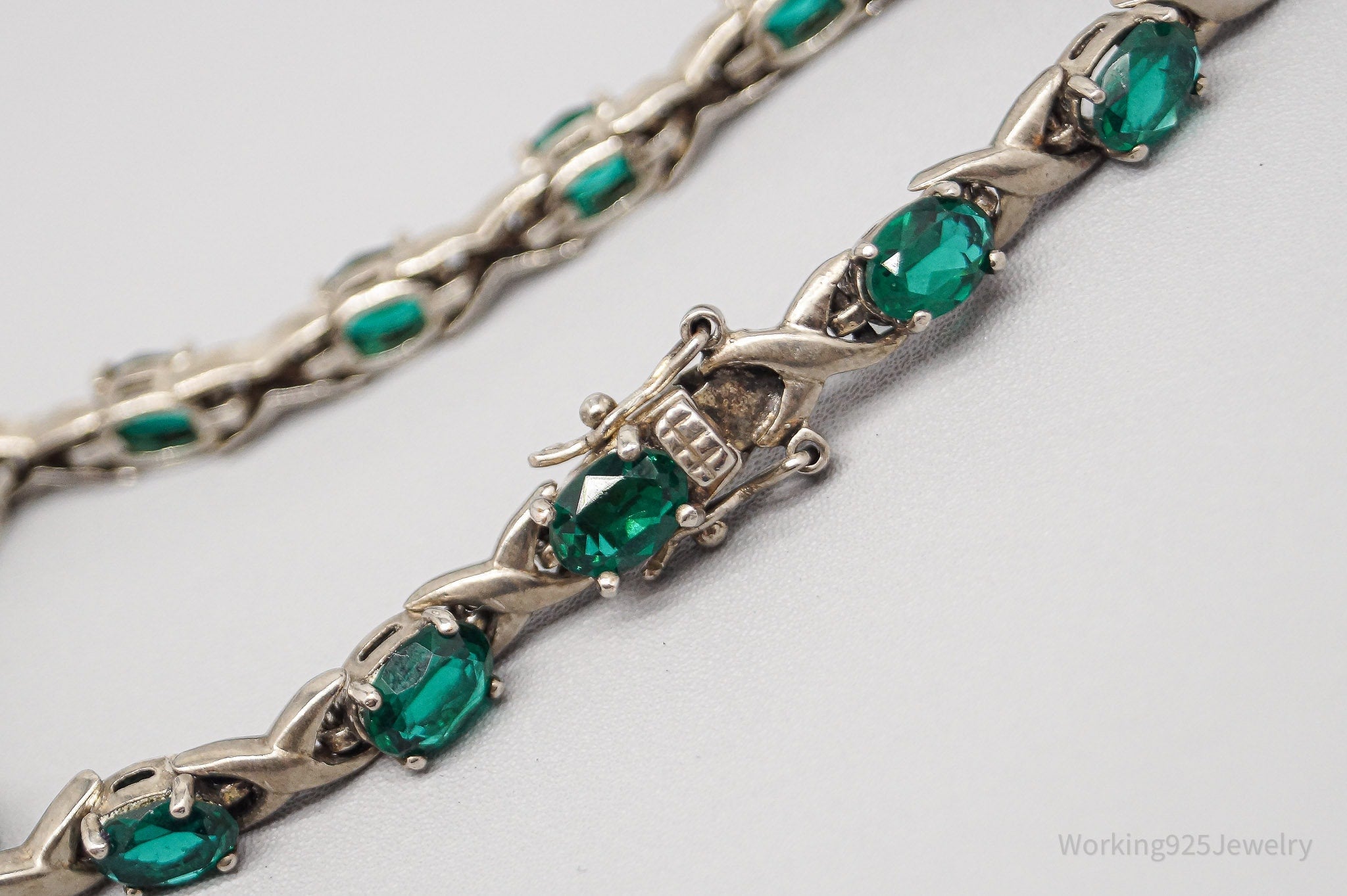 Vintage Green Stone Sterling Silver Bracelet - 7 5/8"