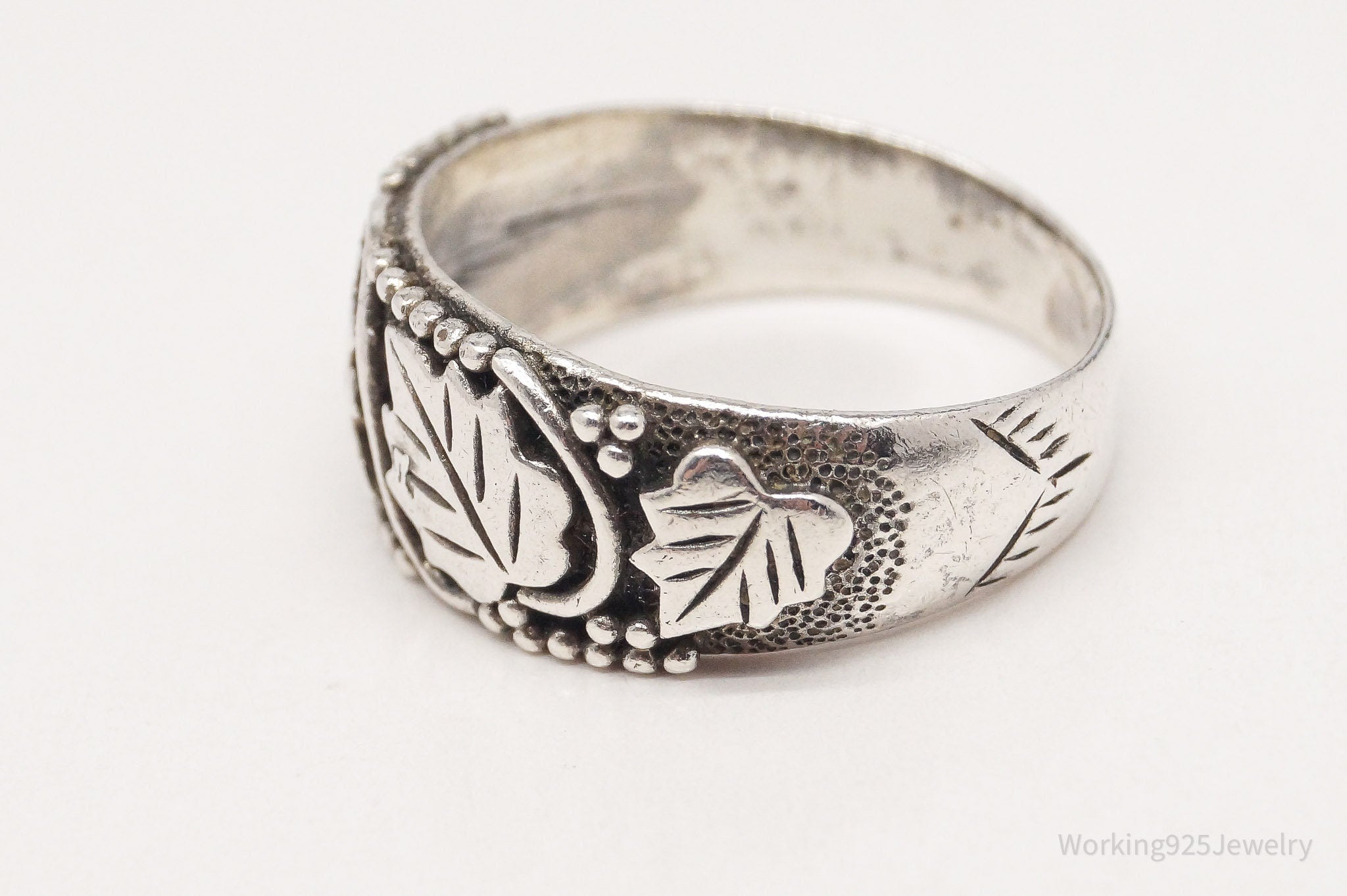 Vintage Leaves Sterling Silver Band Ring - Size 6.5