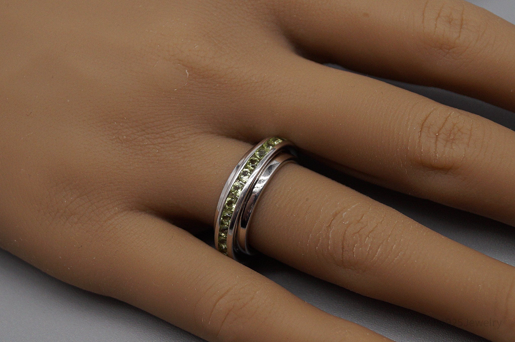 Vintage Peridot Sterling Silver Spinner Band Ring - Size 6.75