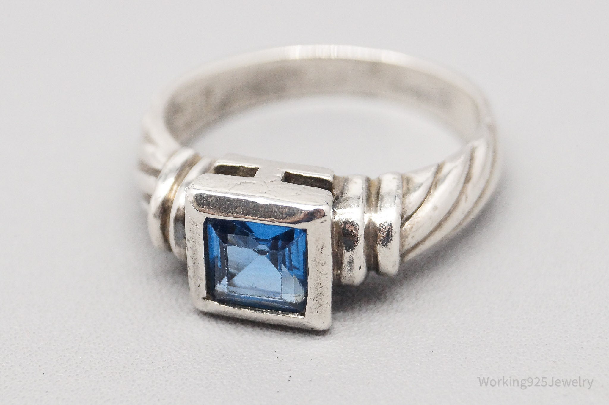 Vintage Blue Topaz Sterling Silver Ring - Size 8.5