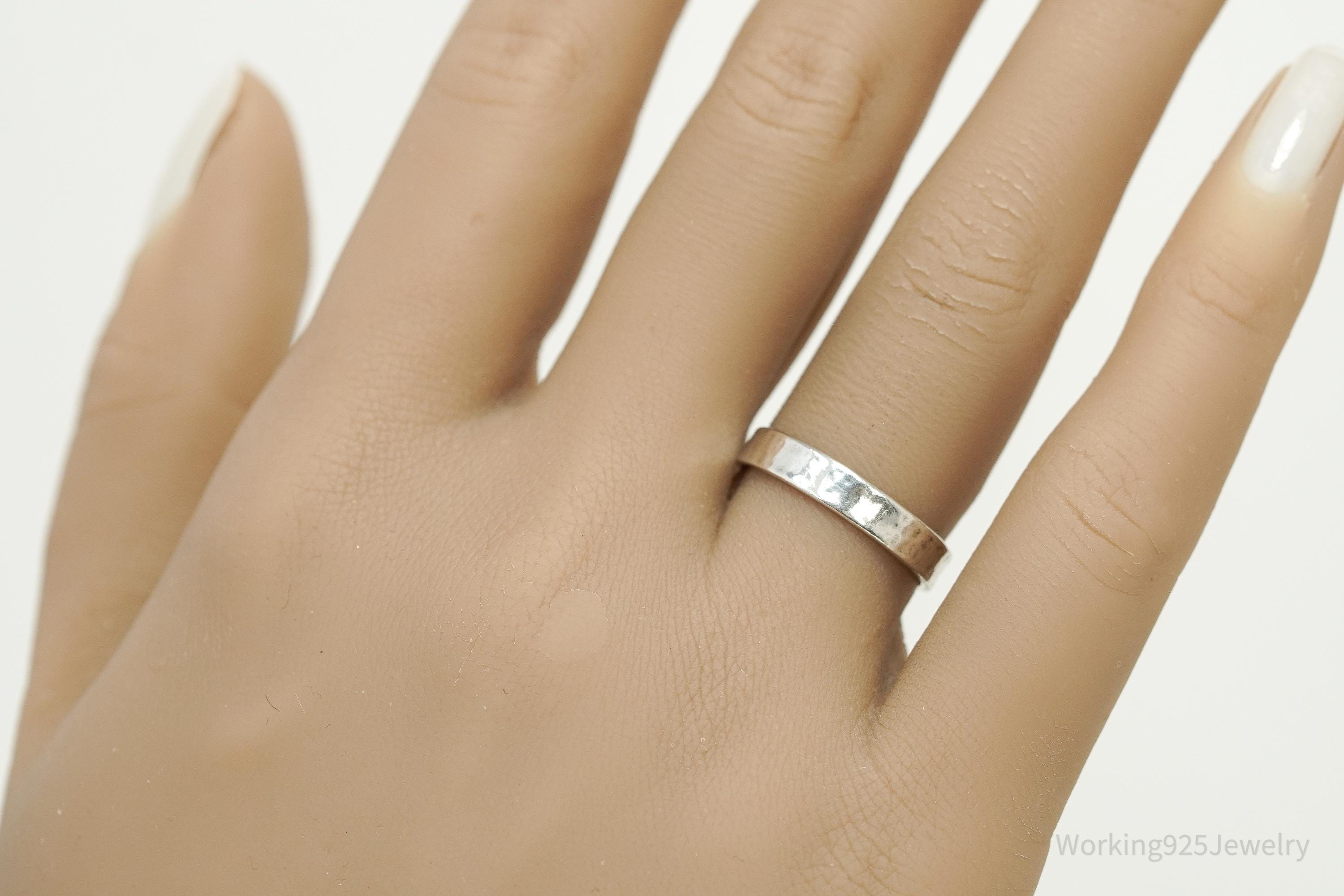 Vintage Silpada Retired Hammered Style Sterling Silver Band Ring - Size 7.25