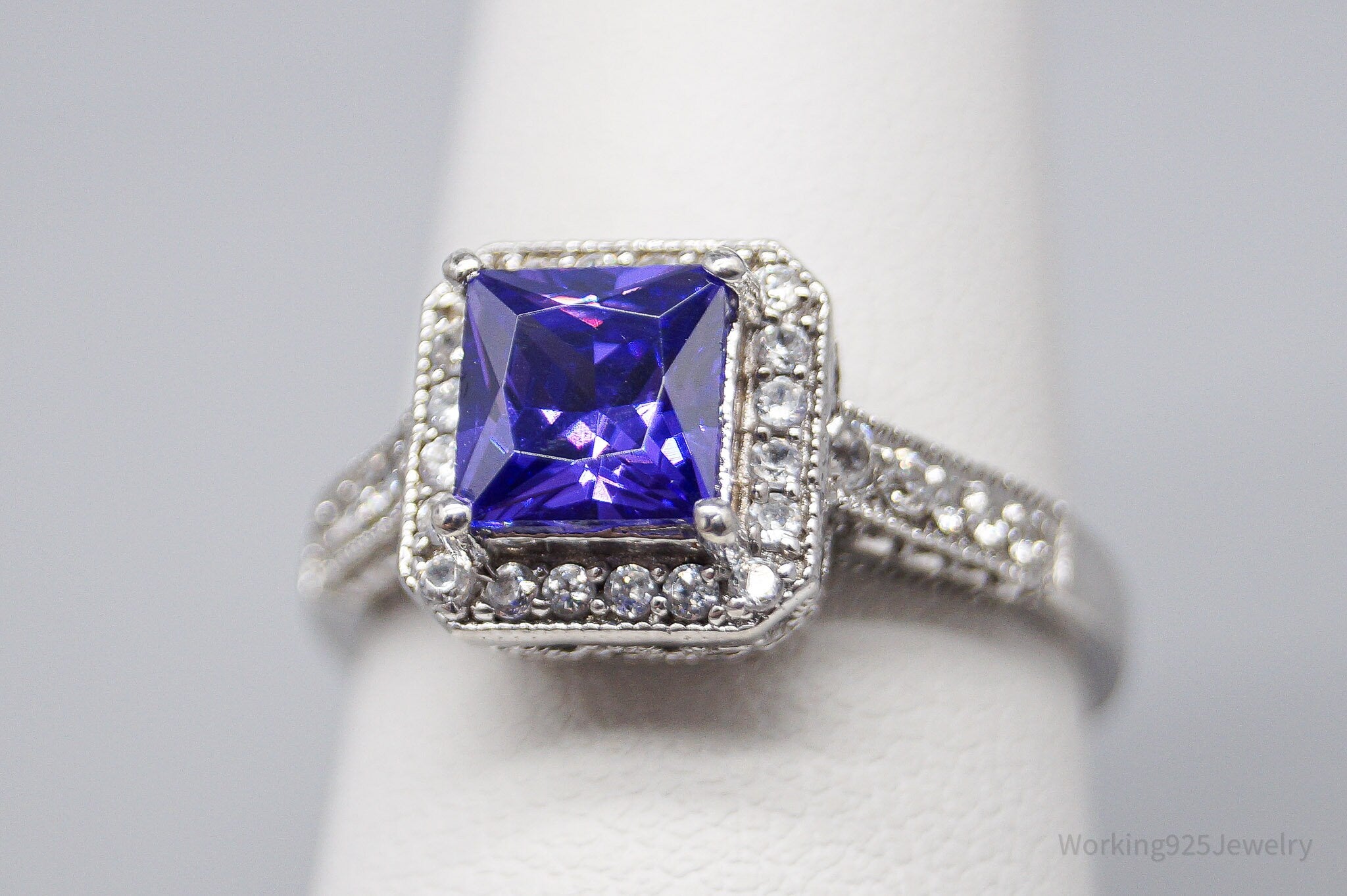 Vintage Violet Stone & White Cubic Zirconia Sterling Silver Ring - Size 7