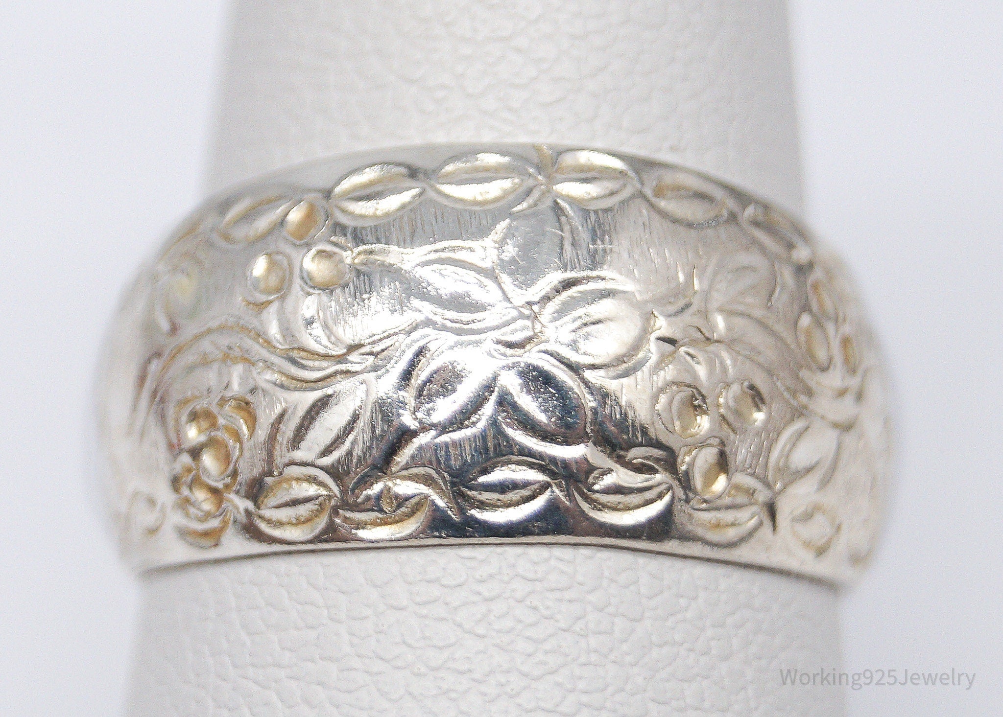 Vintage Floral Pattern Sterling Silver Band Ring - Size 8.5