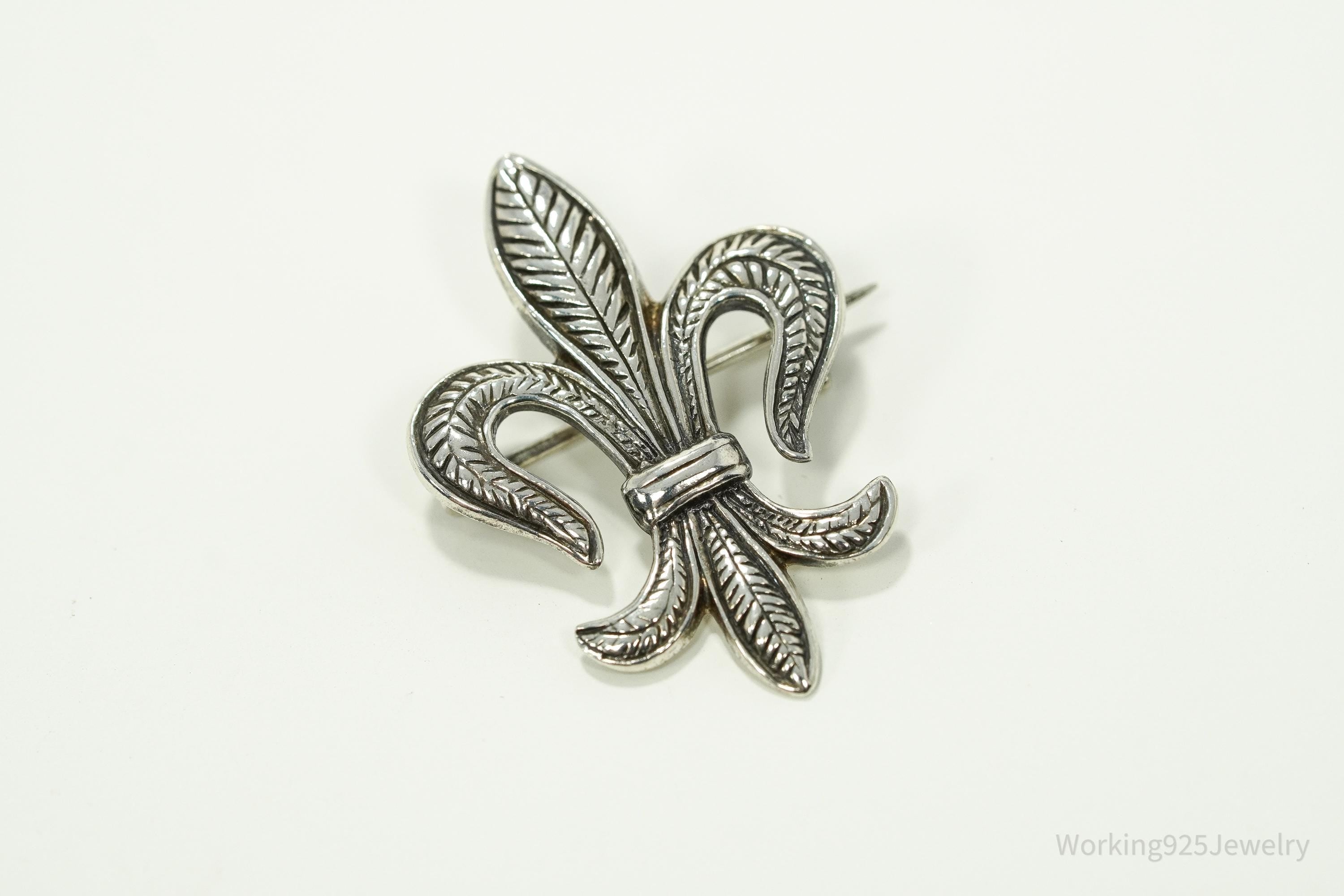 Vintage Fleur De Lis Sterling Silver Brooch Pin