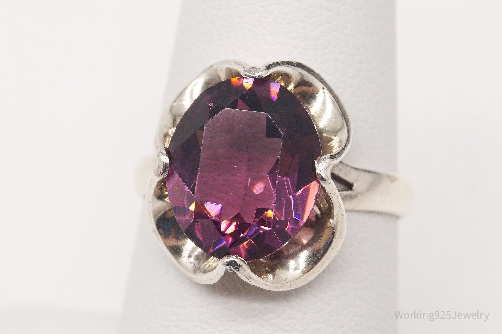 Vintage Sleek Purple Glass Stone Sterling Silver Ring - Size 7.25