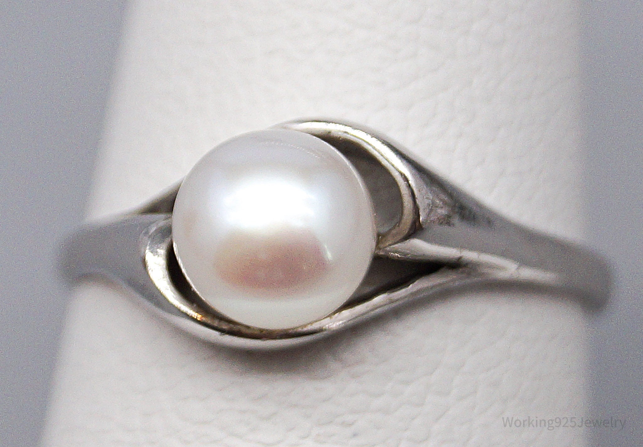 Vintage White Pearl Sterling Silver Ring - Size 5.75
