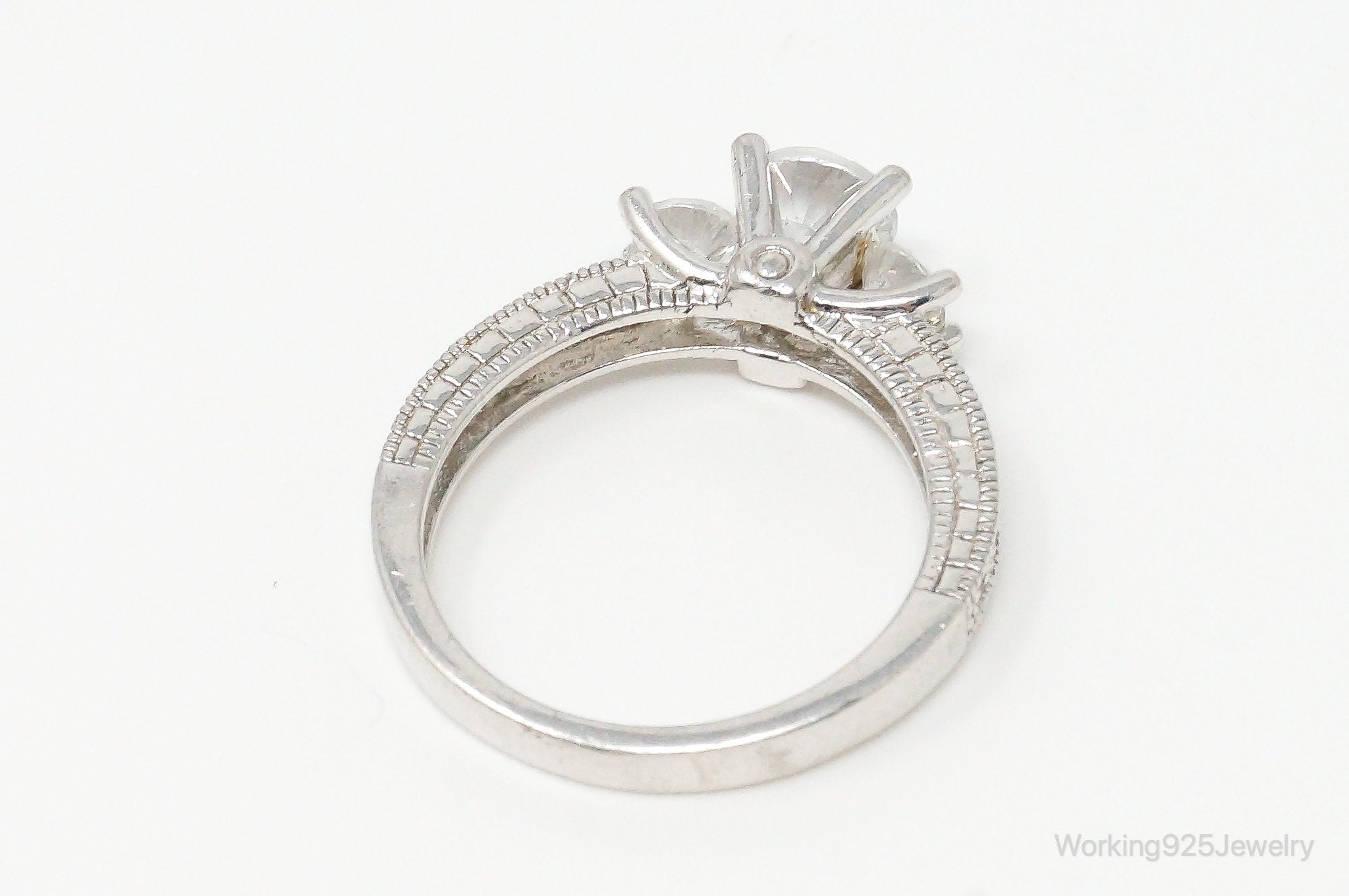 Vintage Cubic Zirconia Sterling Silver Ring - Size 8