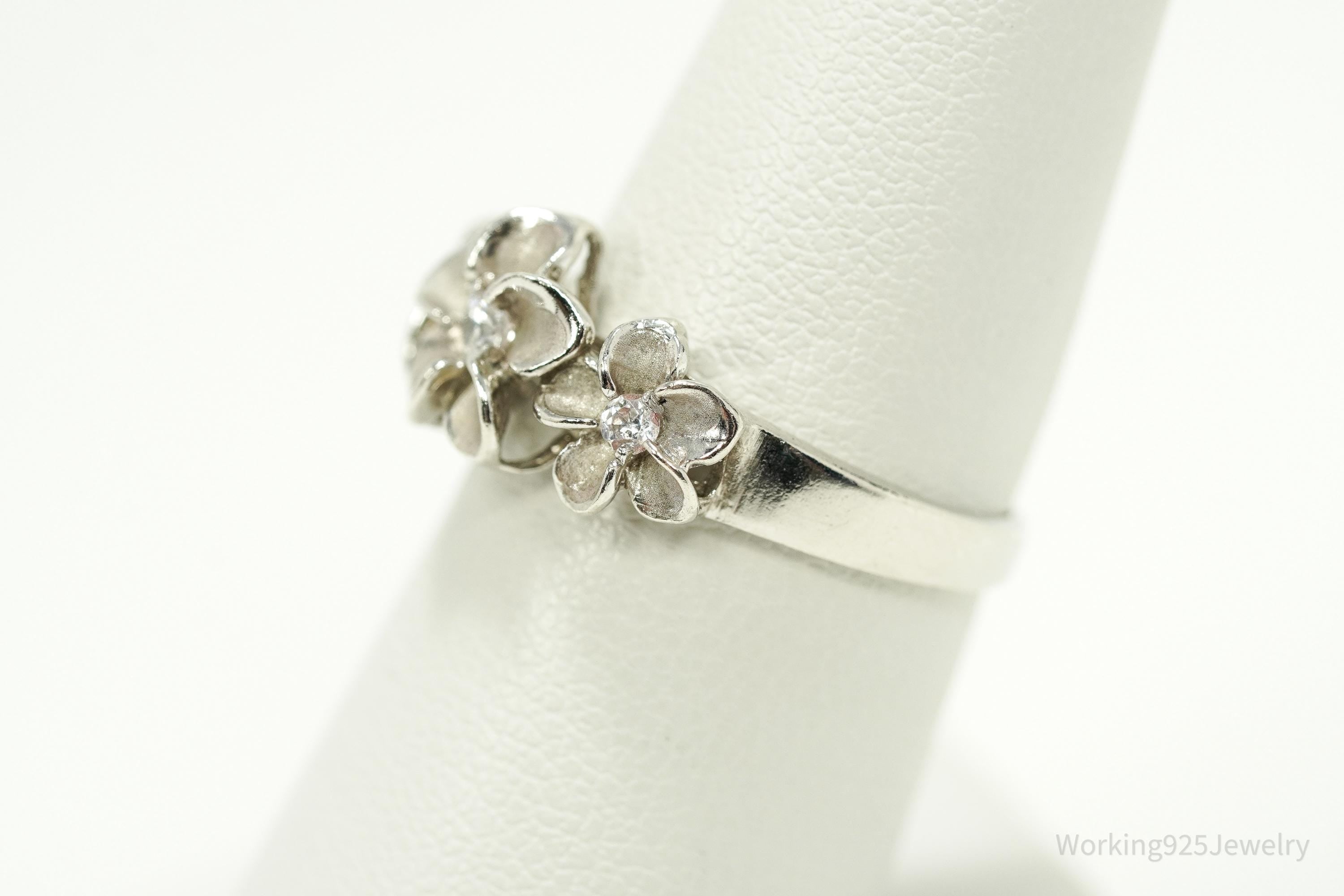 Vintage Cubic Zirconia Flowers Sterling Silver Ring - Size 6.75