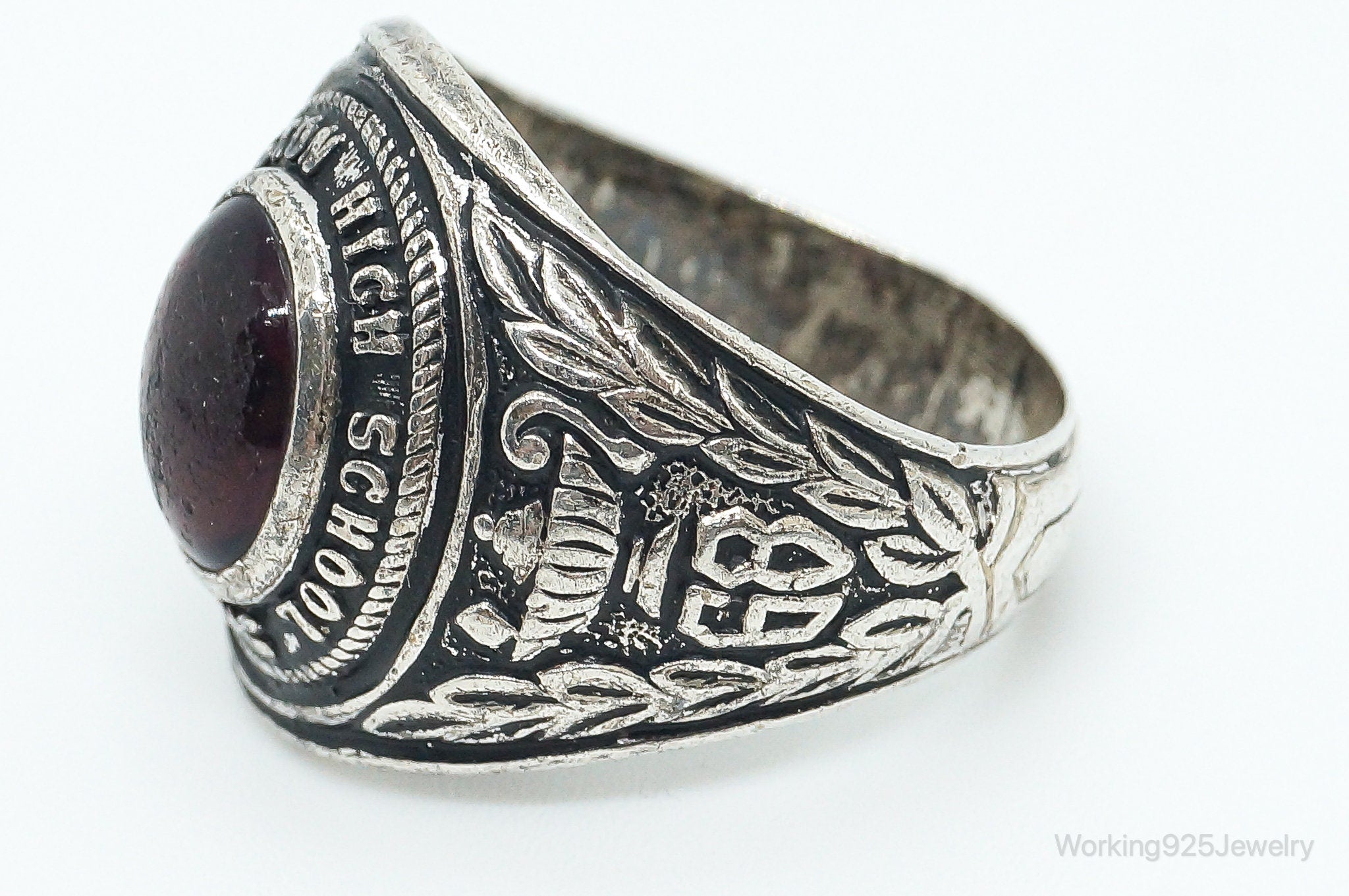 Vintage North Thurston High School 1968 Class Garnet Sterling Silver Ring- SZ 85