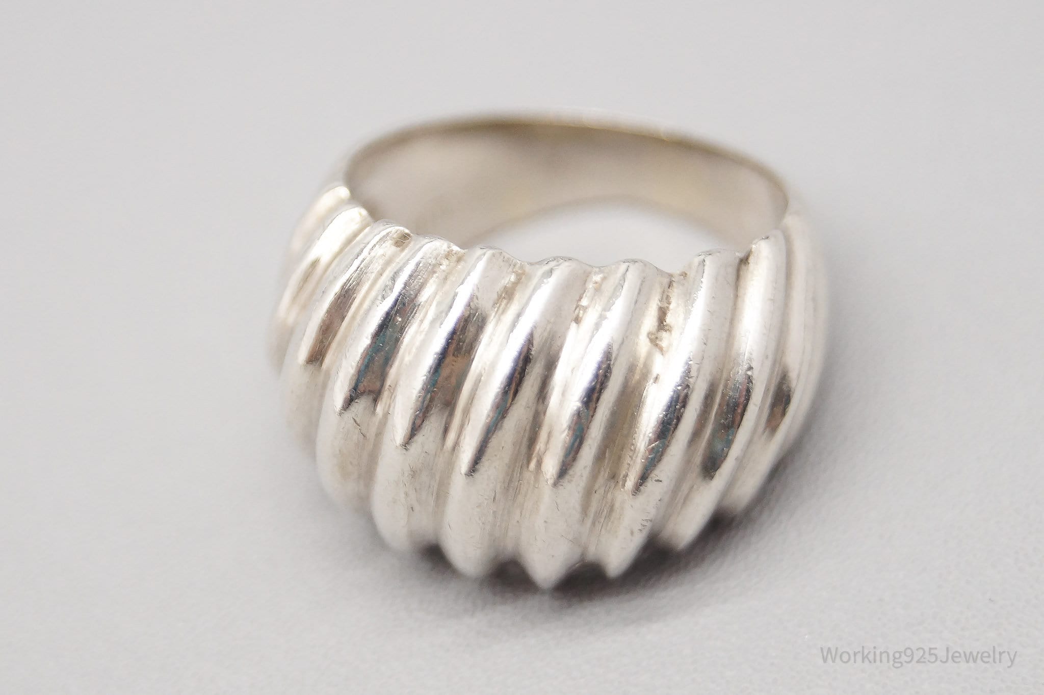 Vintage Ribbed Modernist Style Sterling Silver Ring - Size 3.25