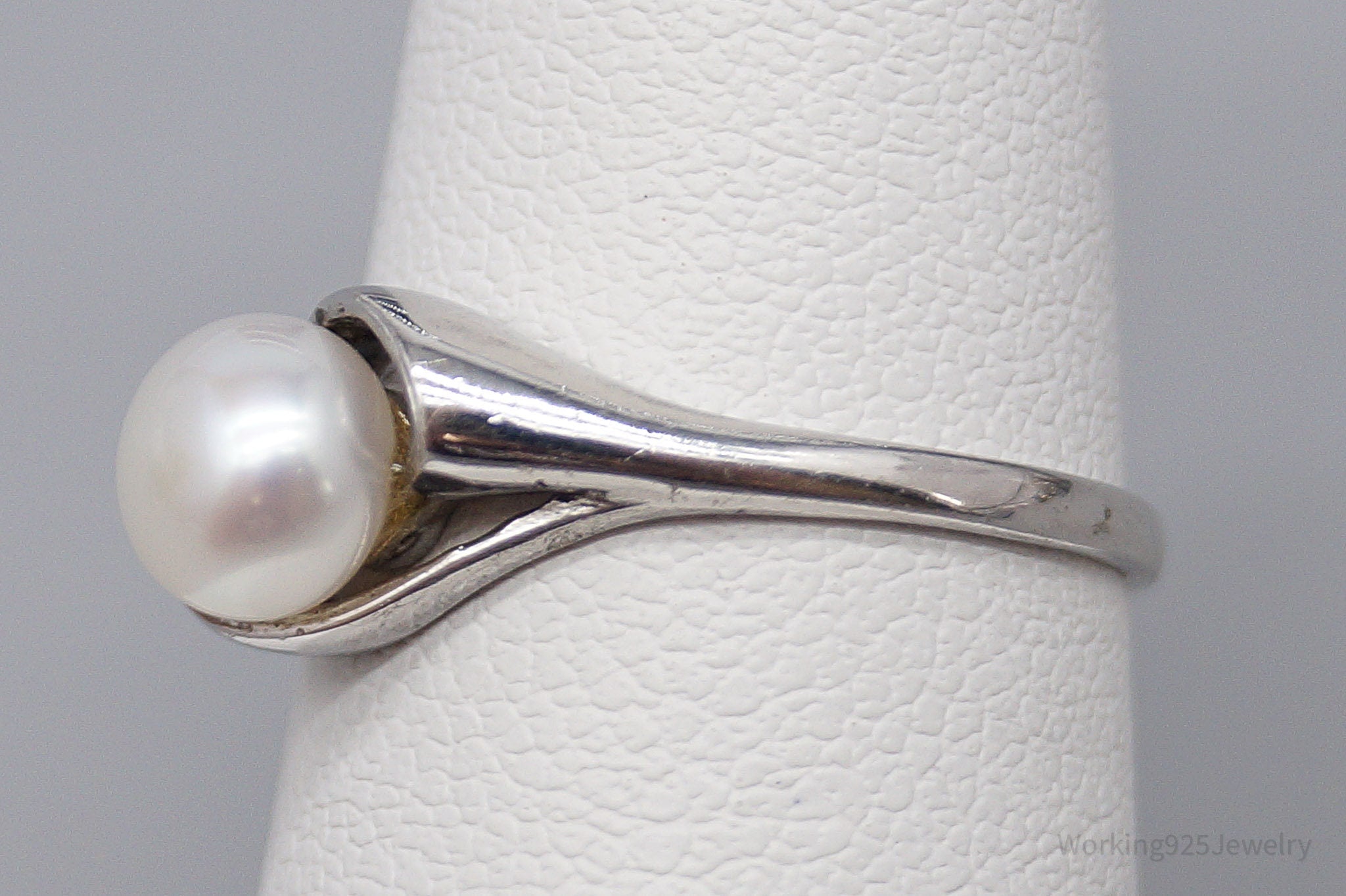 Vintage White Pearl Sterling Silver Ring - Size 5.75