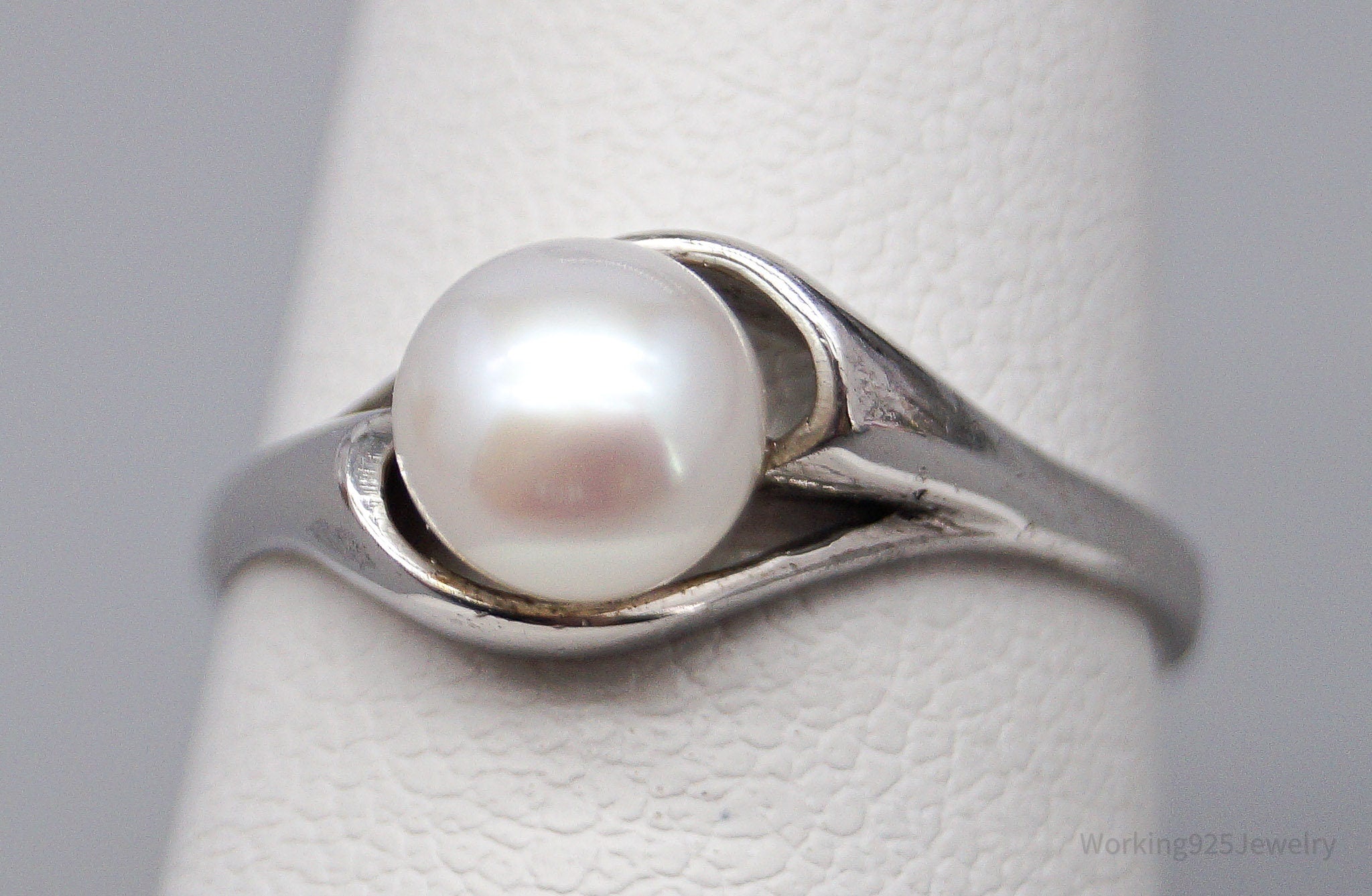Vintage White Pearl Sterling Silver Ring - Size 5.75